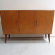 Buffet vintage avec 3 portes.