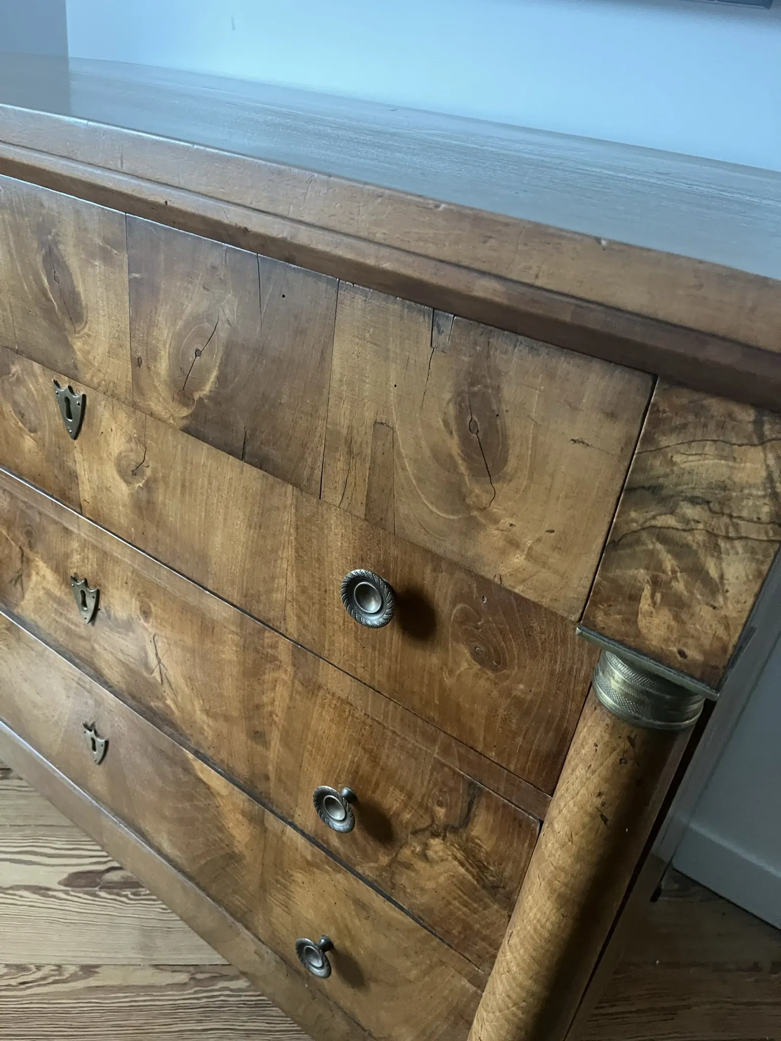 Empire commode