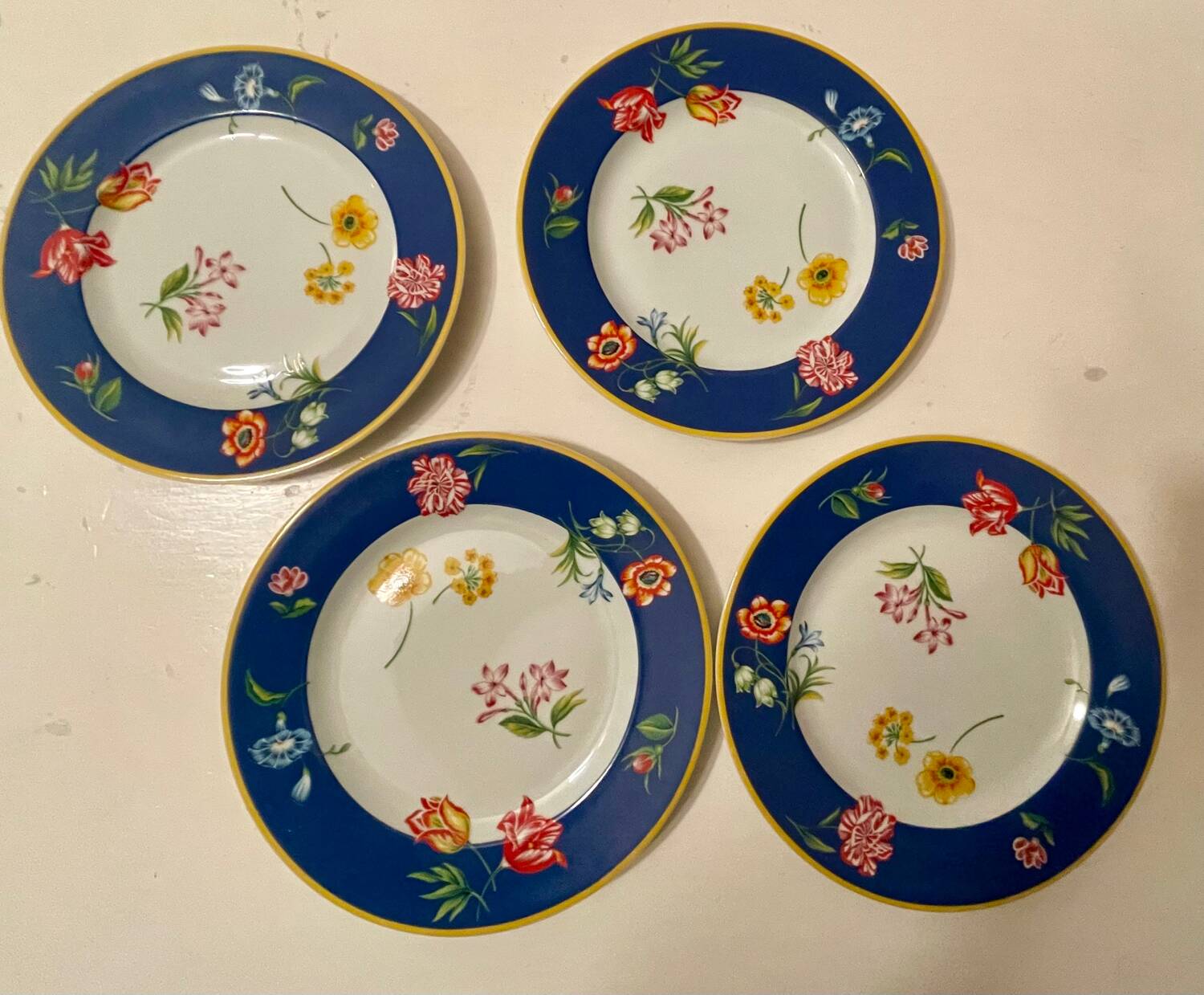 Kenzo porcelain dessert plates