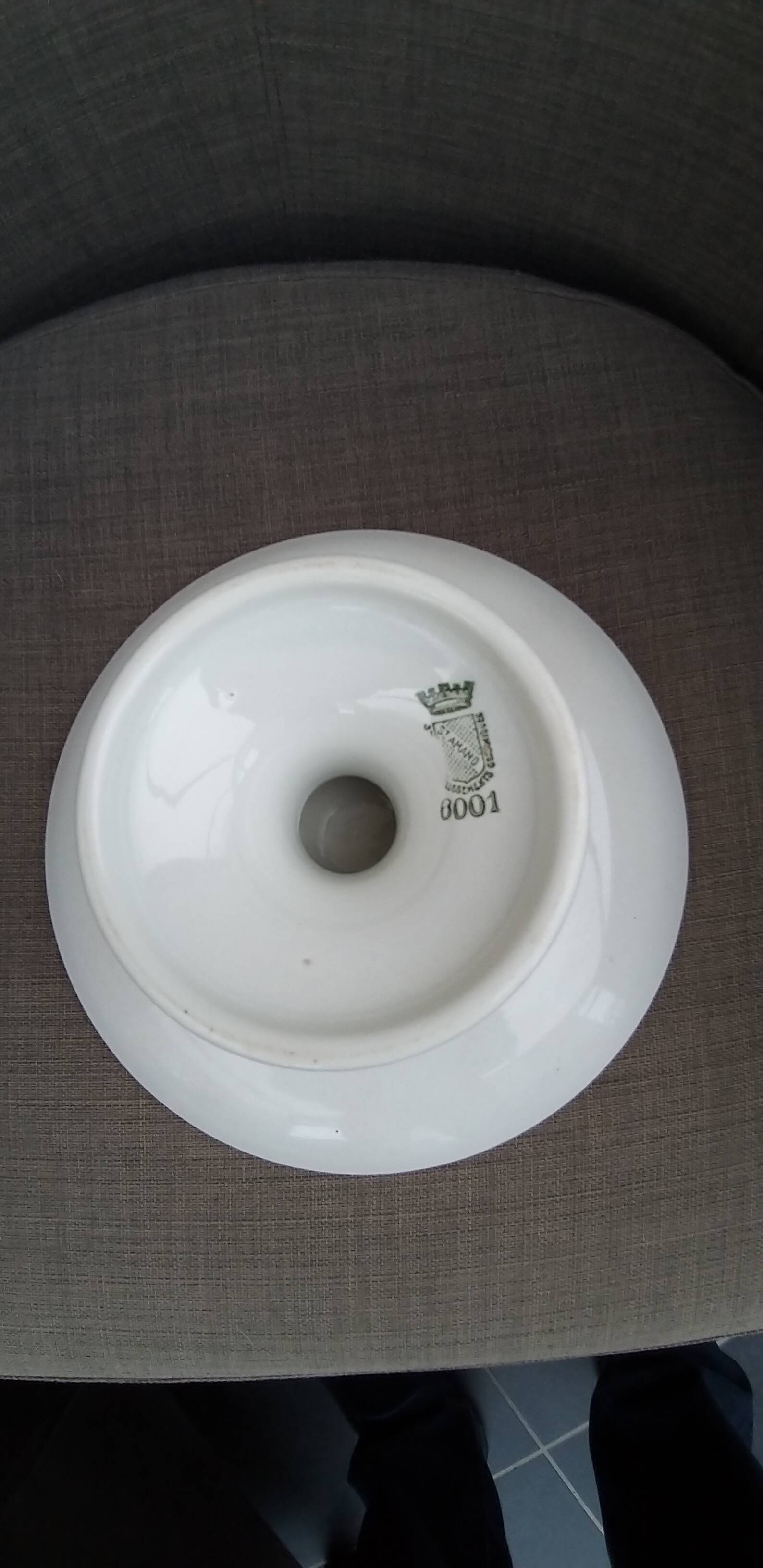 Saint amand stand bowl