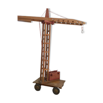 Ancienne grue en bois Dejou