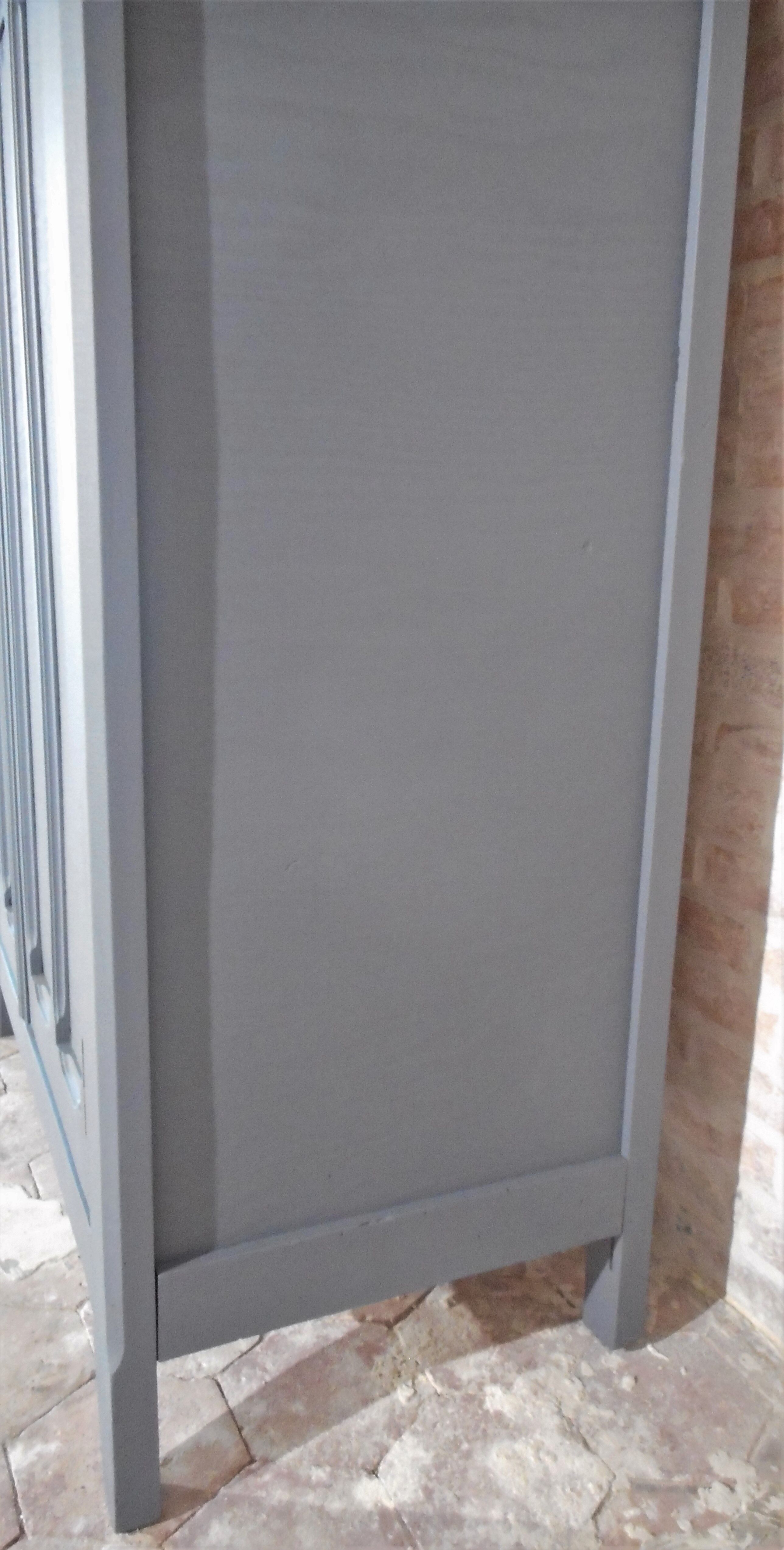 Armoire parisienne