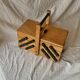 Travailleuse - boîte à couture en bois vintage