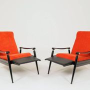 Pair of vintage armchairs in burnt orange, MCM design from the 1960s.