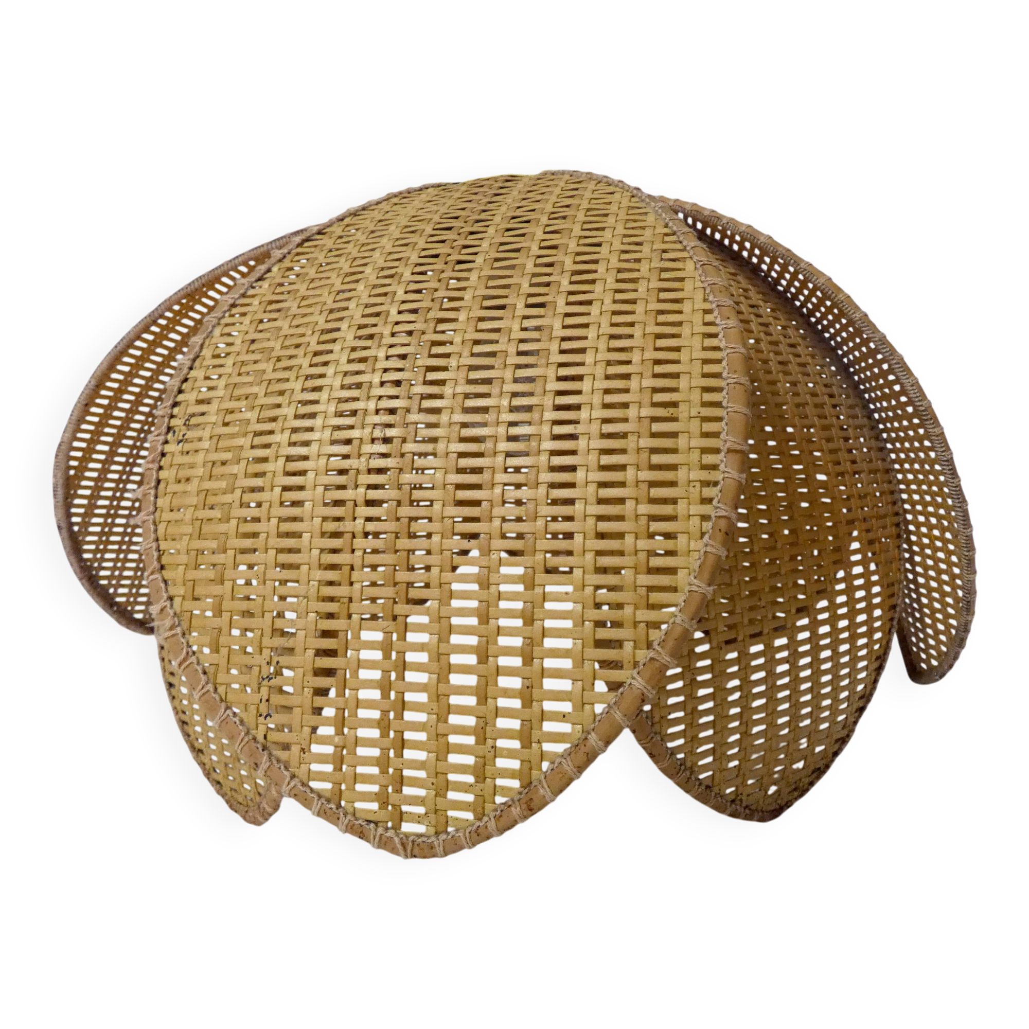 Vintage floral rattan pendant light