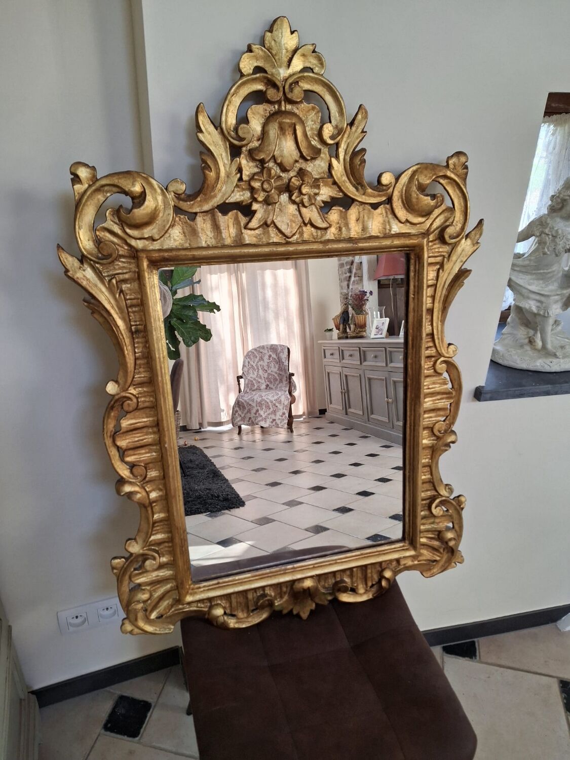 Golden mirror