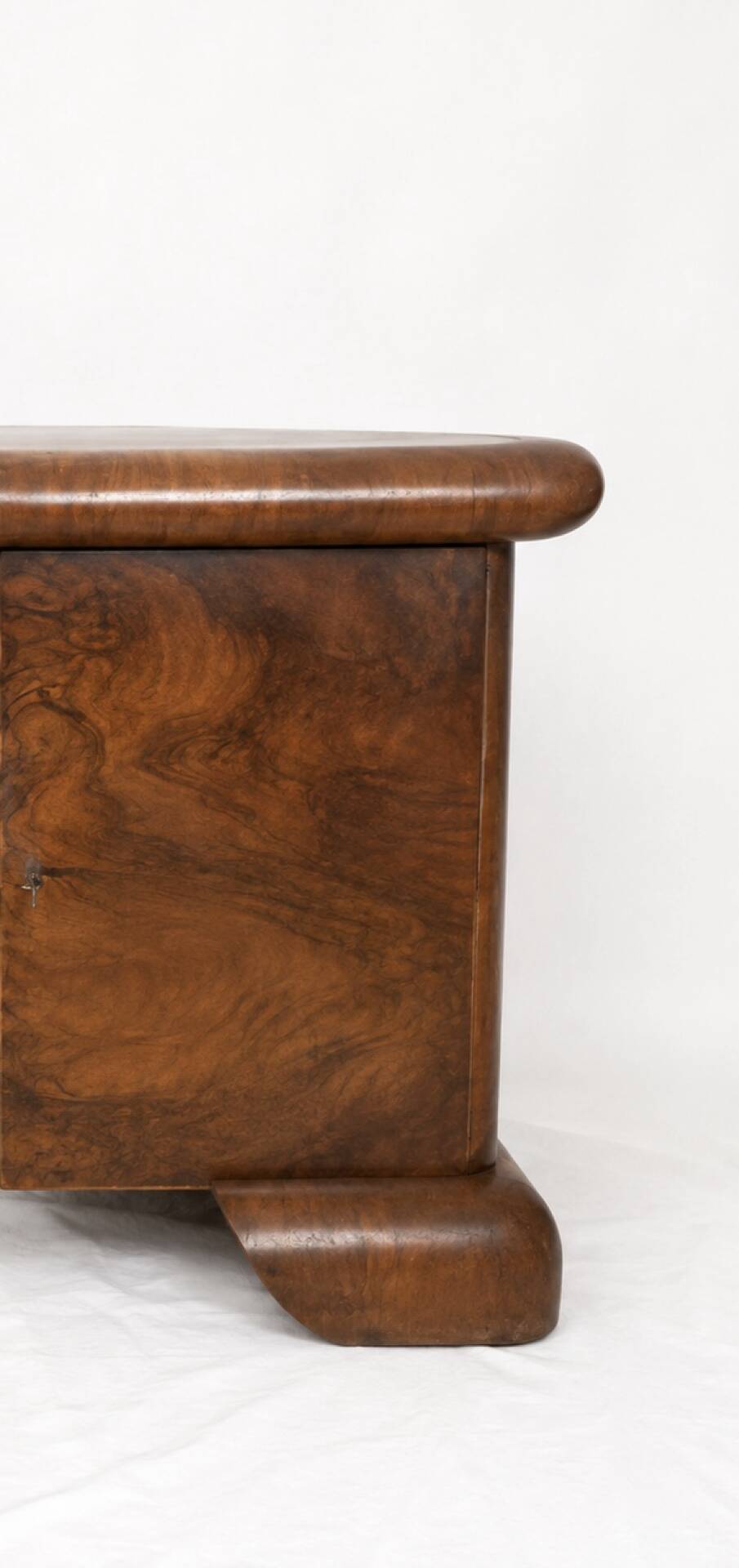 Art Deco desk in solid walnut and burl veneer, 1930s.