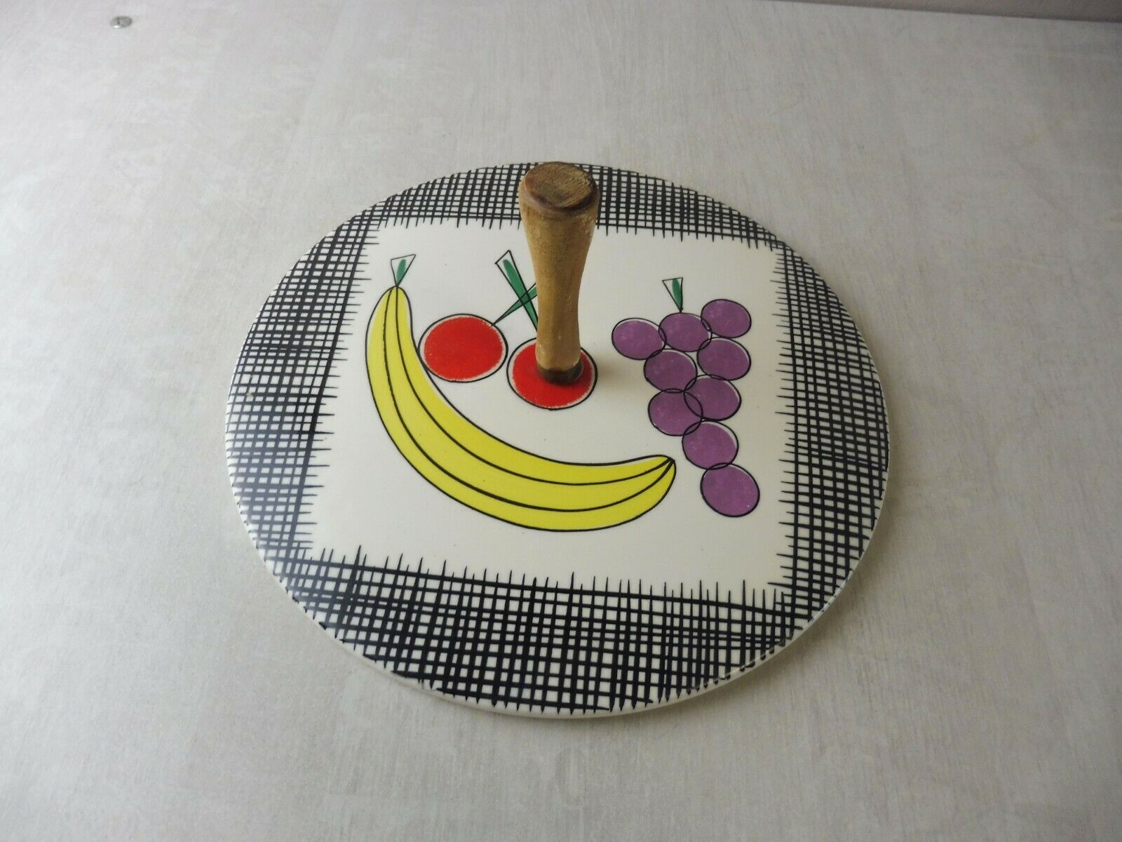 Old cheese dish, Banana décor, ceramic by Schramberg SMF