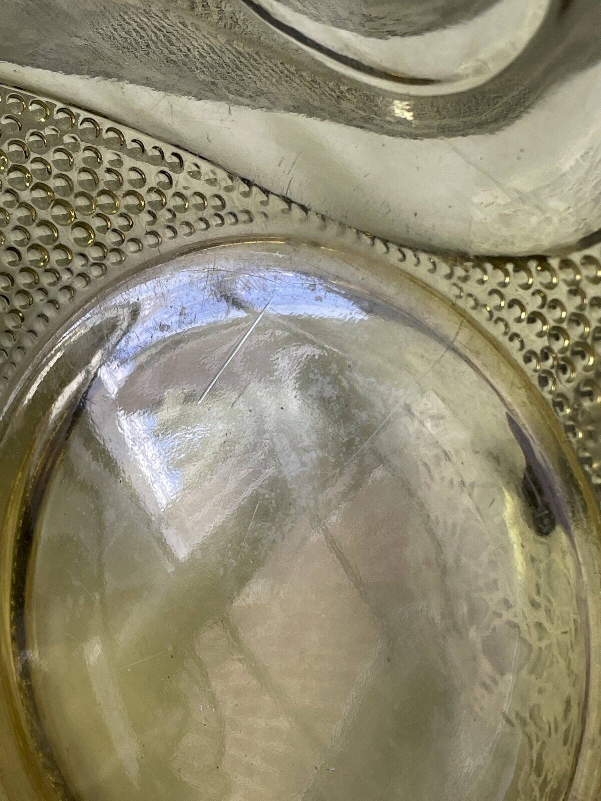 Coupe Art déco en verre jaune