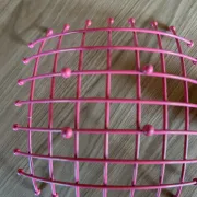 Coupe à fruits métal rouge fuchsia Trådig IKEA Ehlén Johansson