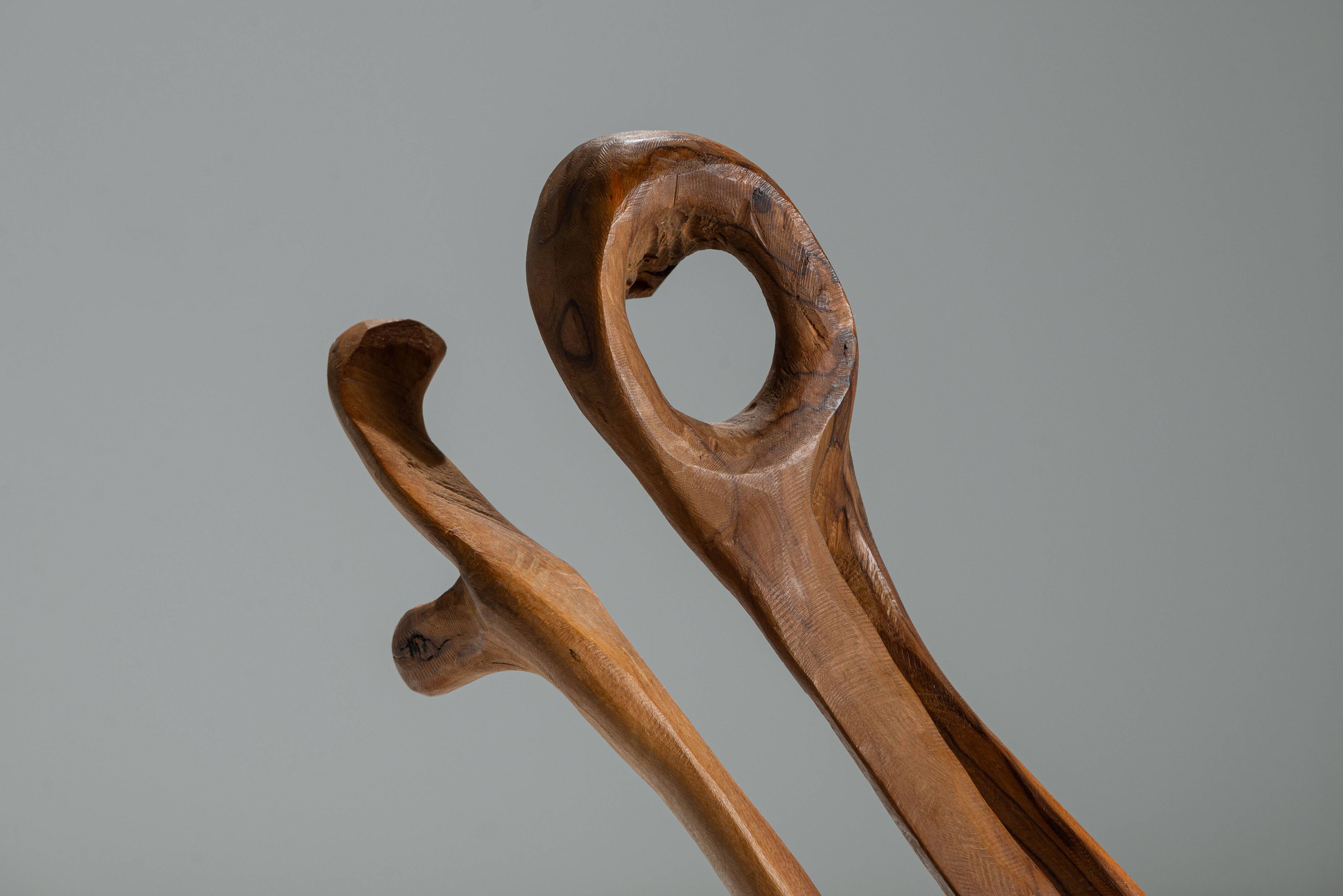 Handmade floorsculpture in burl wood