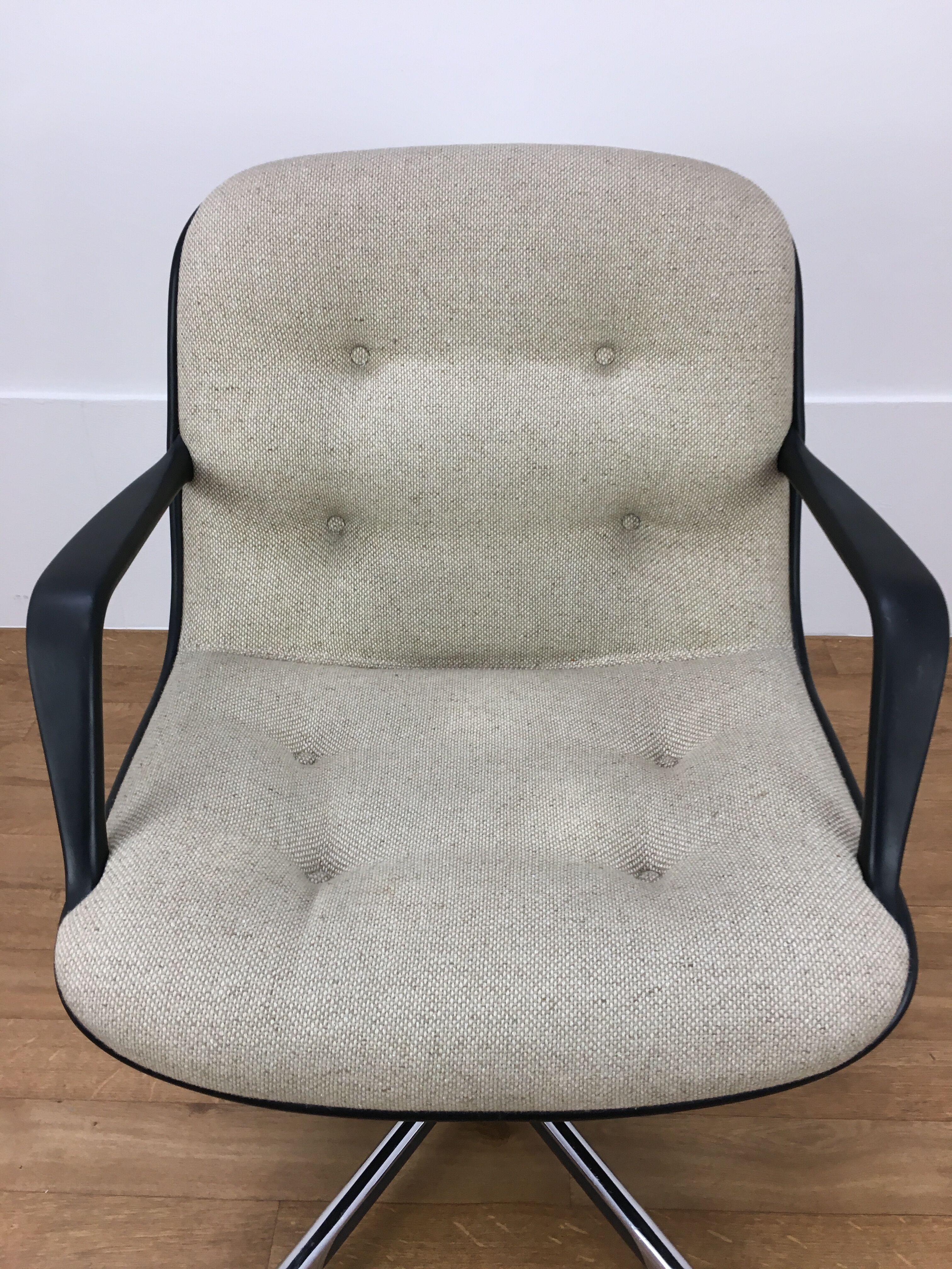 Fauteuil coque Strafor 451 par Randall Buck 1970 space age