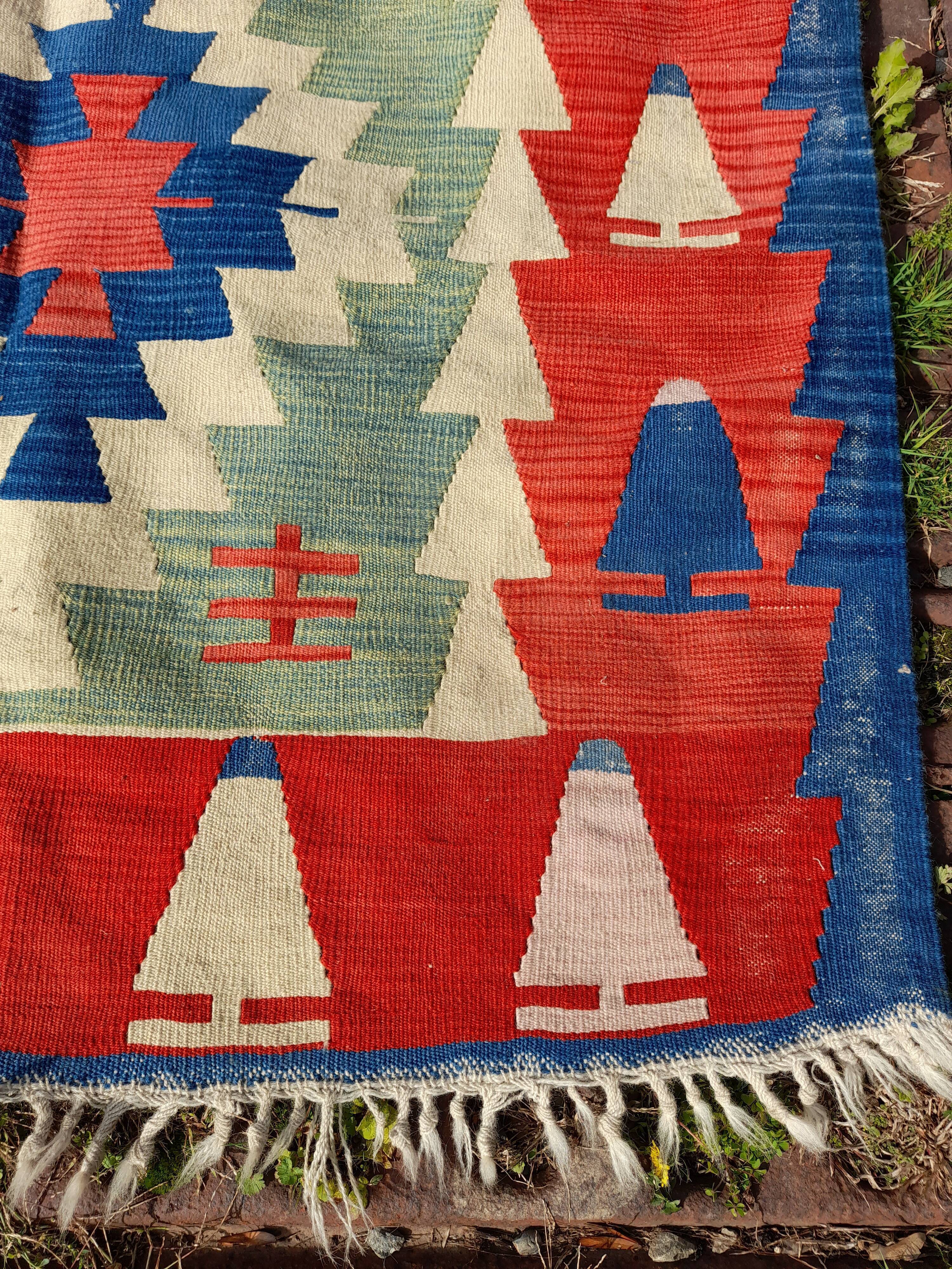 Kilim carpet- 114x168cm