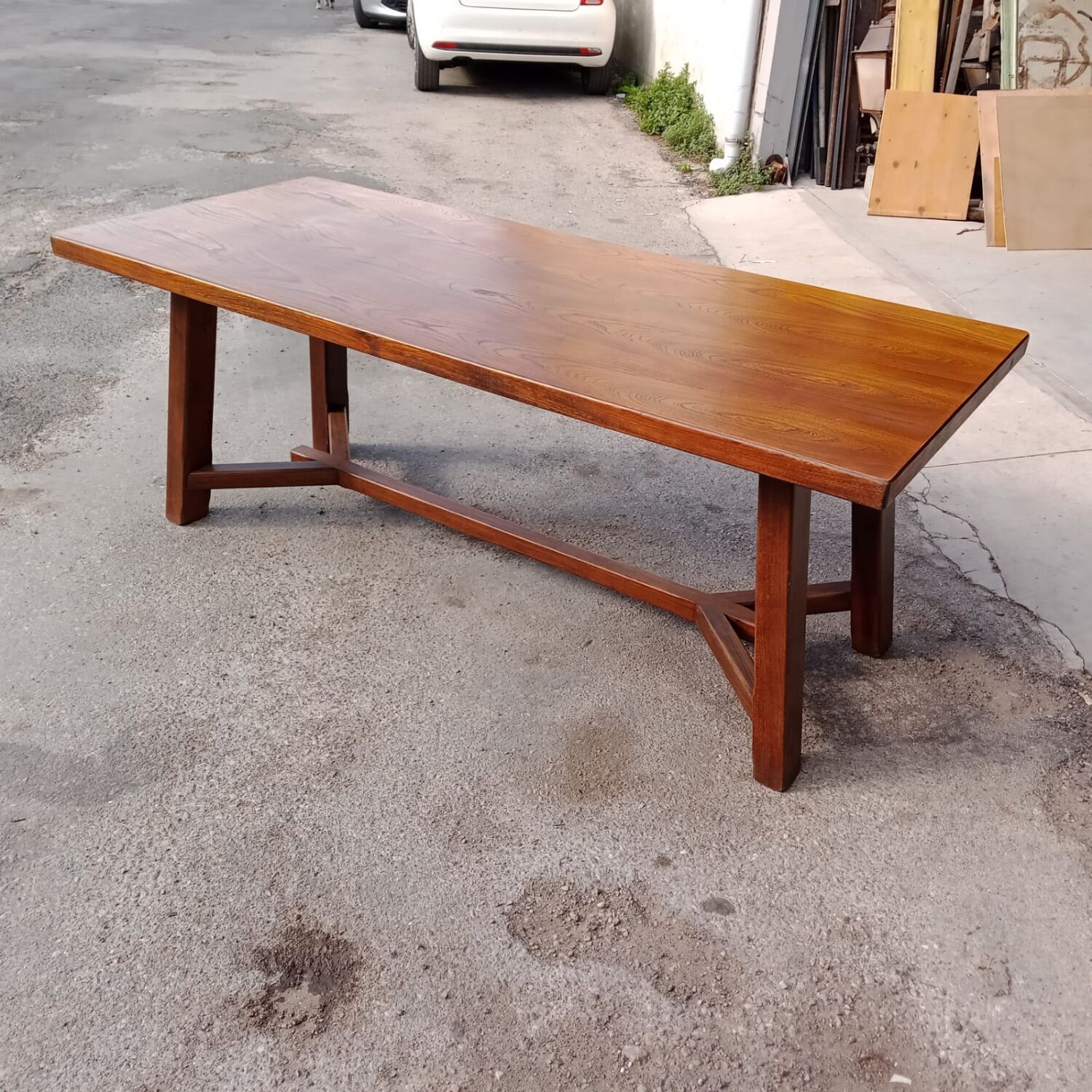 Elm table