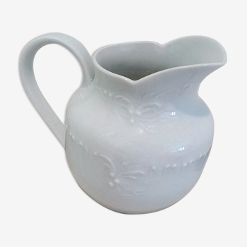 Creamer milk jar in white porcelain