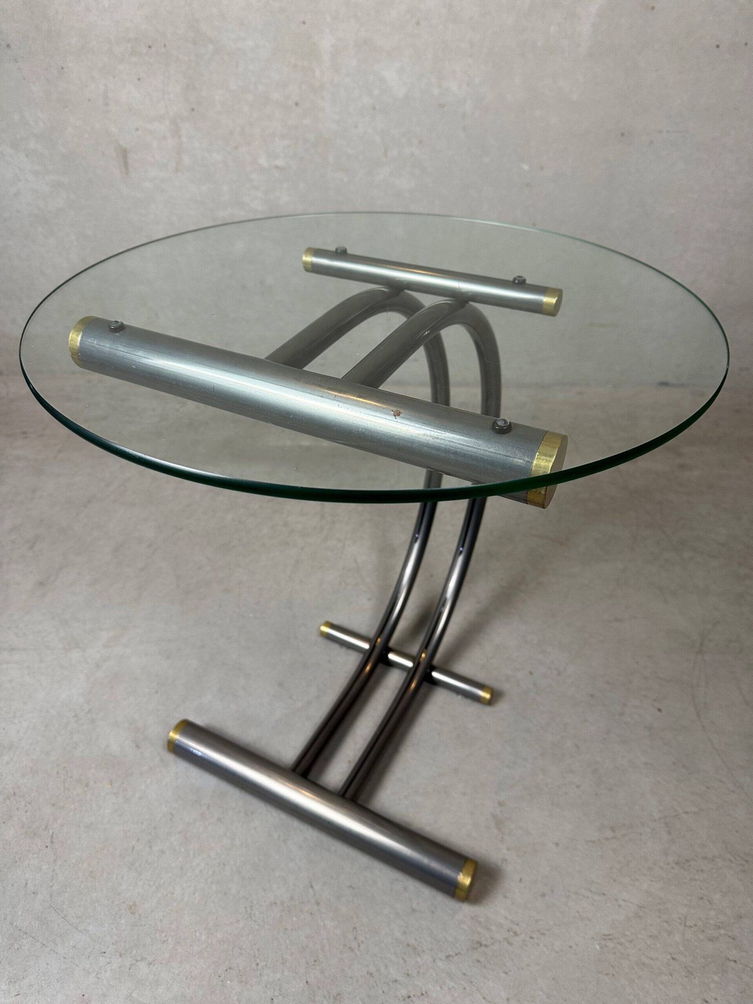 Table d'appoint en chrome au design vintage