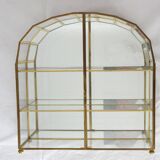 Ensemble de 3 vitrines laiton doré, verre, miroir années 60