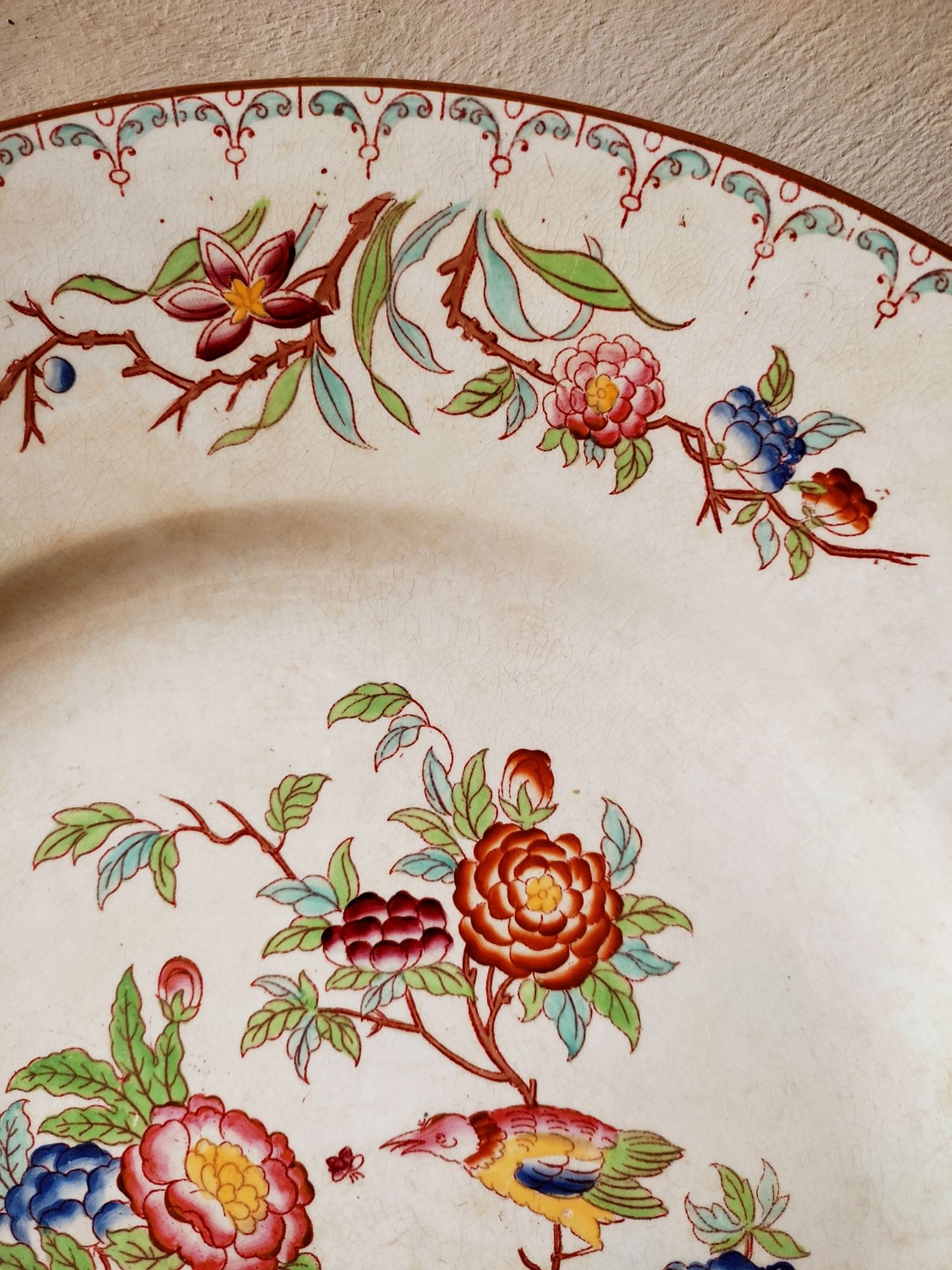 Plat rond terre de fer Minton par Sarreguemines