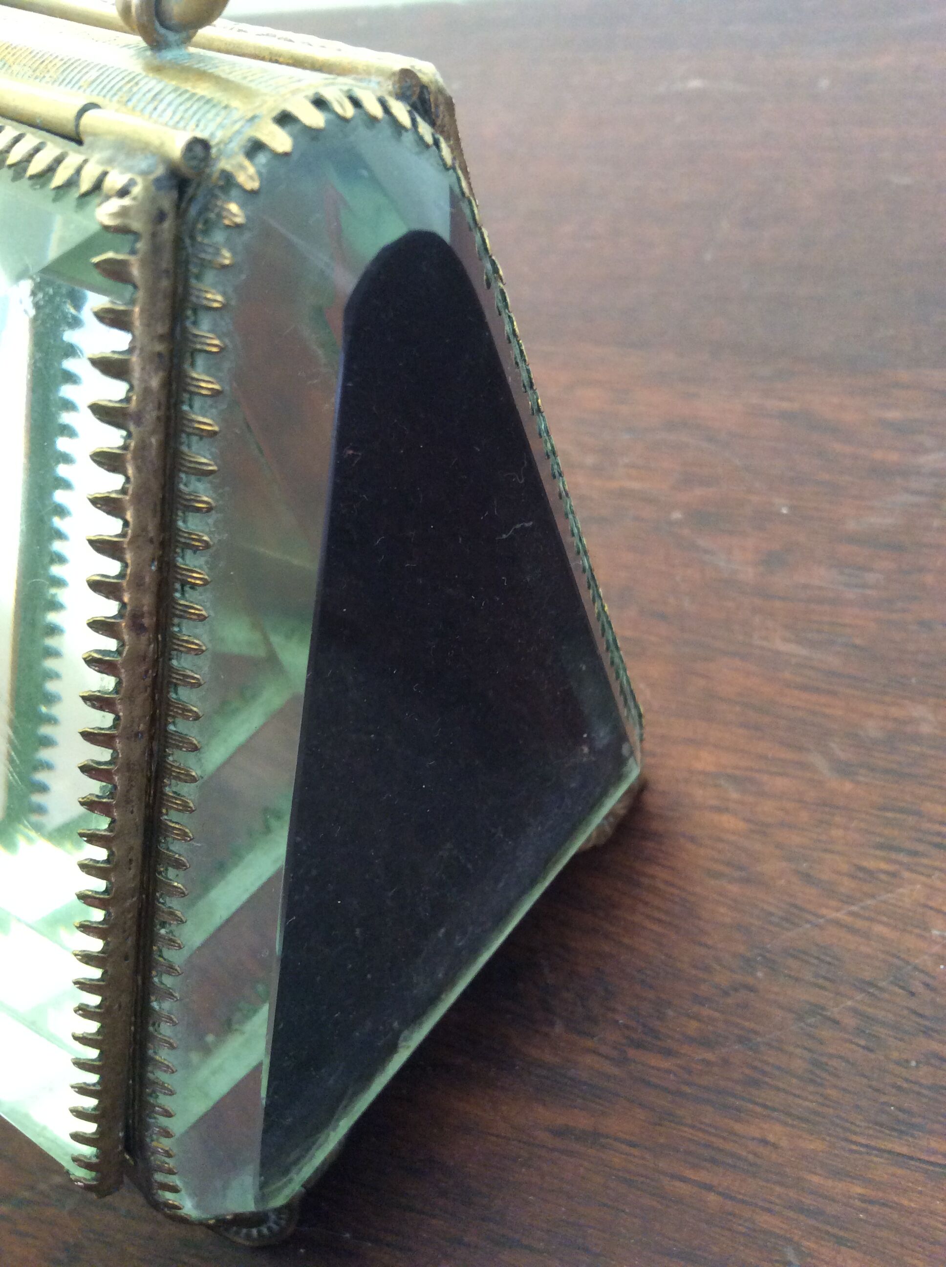 Small showcase for jewelry