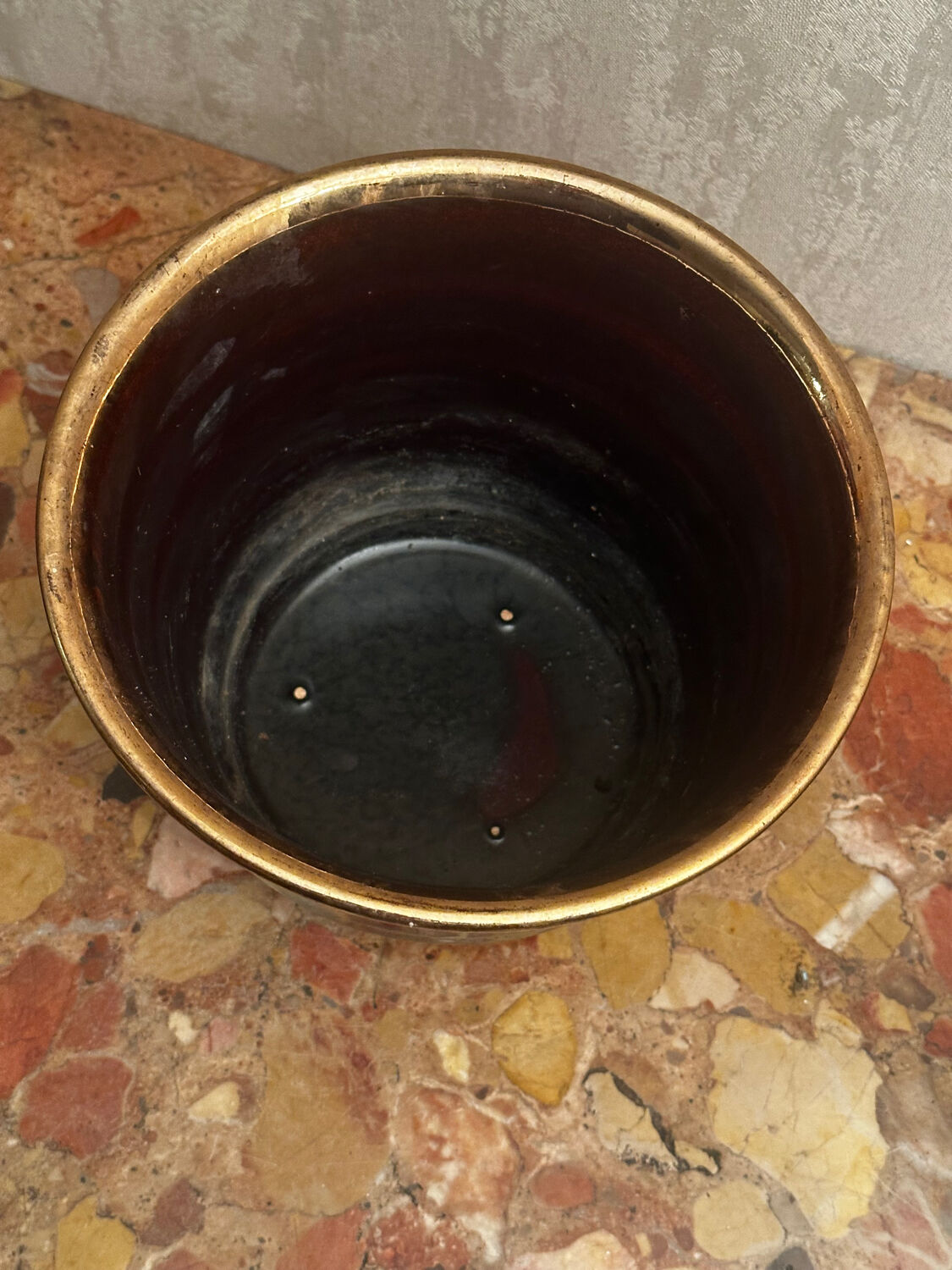 Vintage ribbed ceramic cache pot