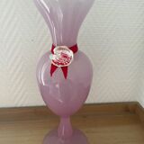 Vase en opaline mauve