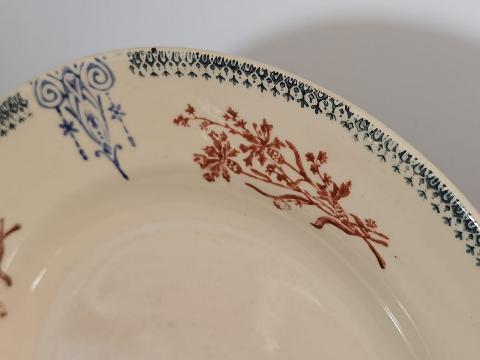 Set of semi-hollow plates Amandinoise St Amand vintage