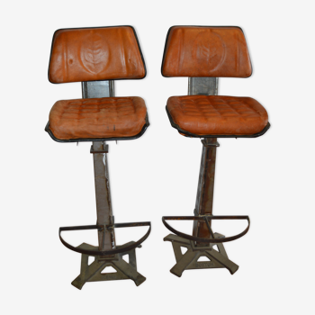 Tabourets de bar industriels en fer et cuir