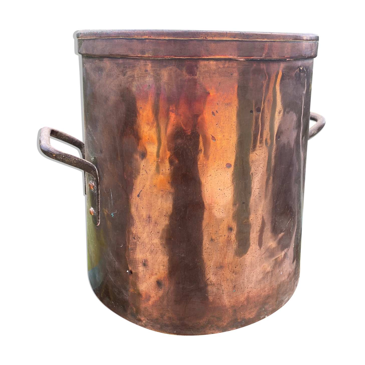 Large copper cauldron 19th