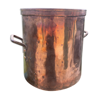 Large copper cauldron 19th