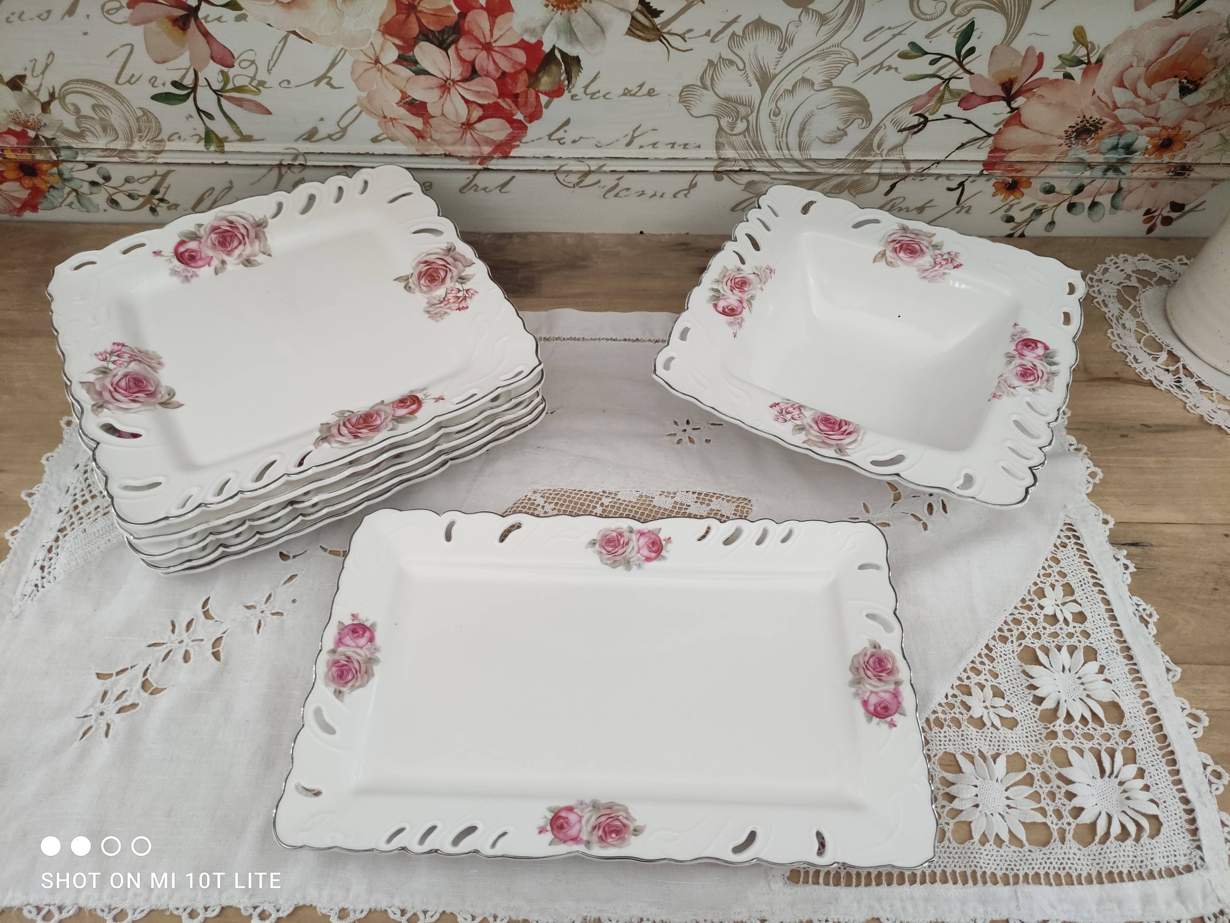 Rectangular dish in german porcelain white openwork bordered silver and old pinks