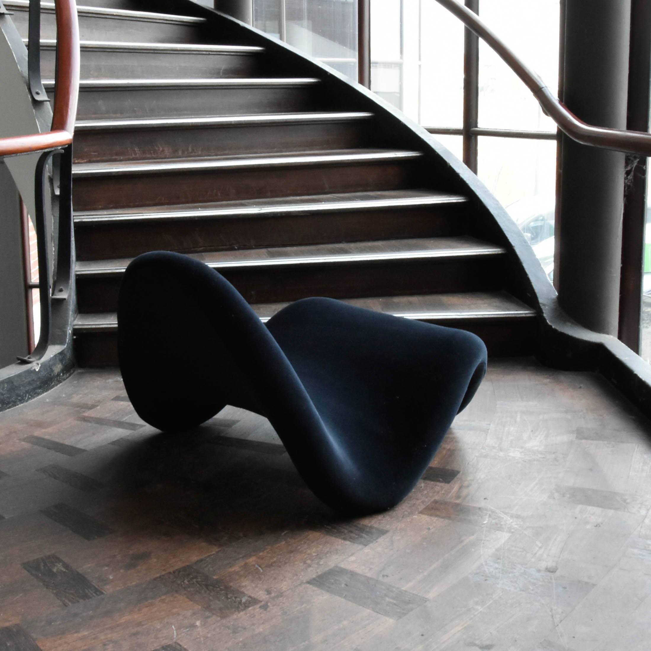 Artifort Tongue Chair