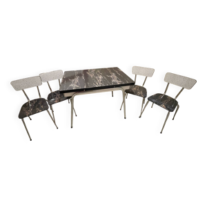 Table et 4 chaises en - formica