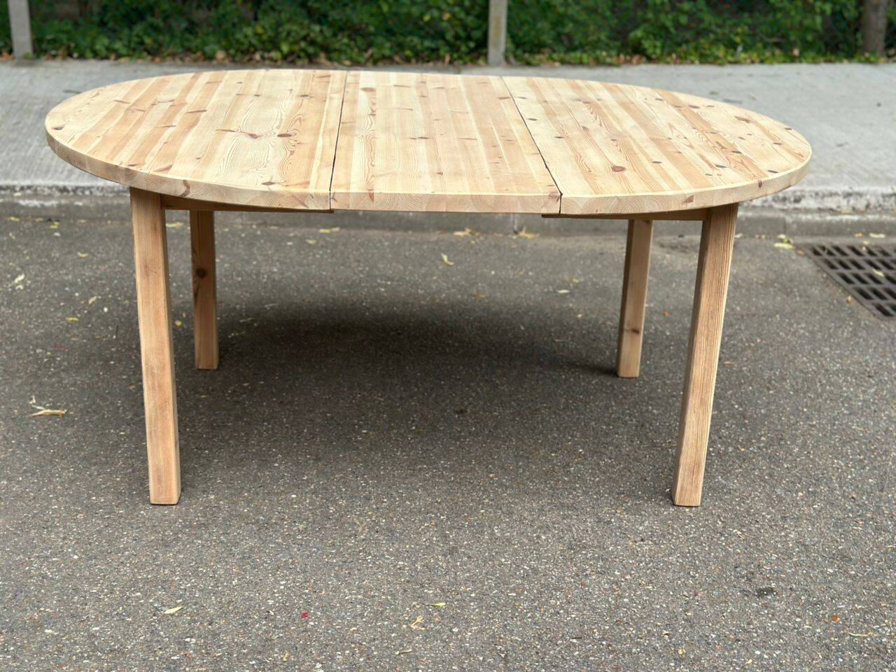 Table de repas ronde, ovale extensible scandinave en sapin poncé