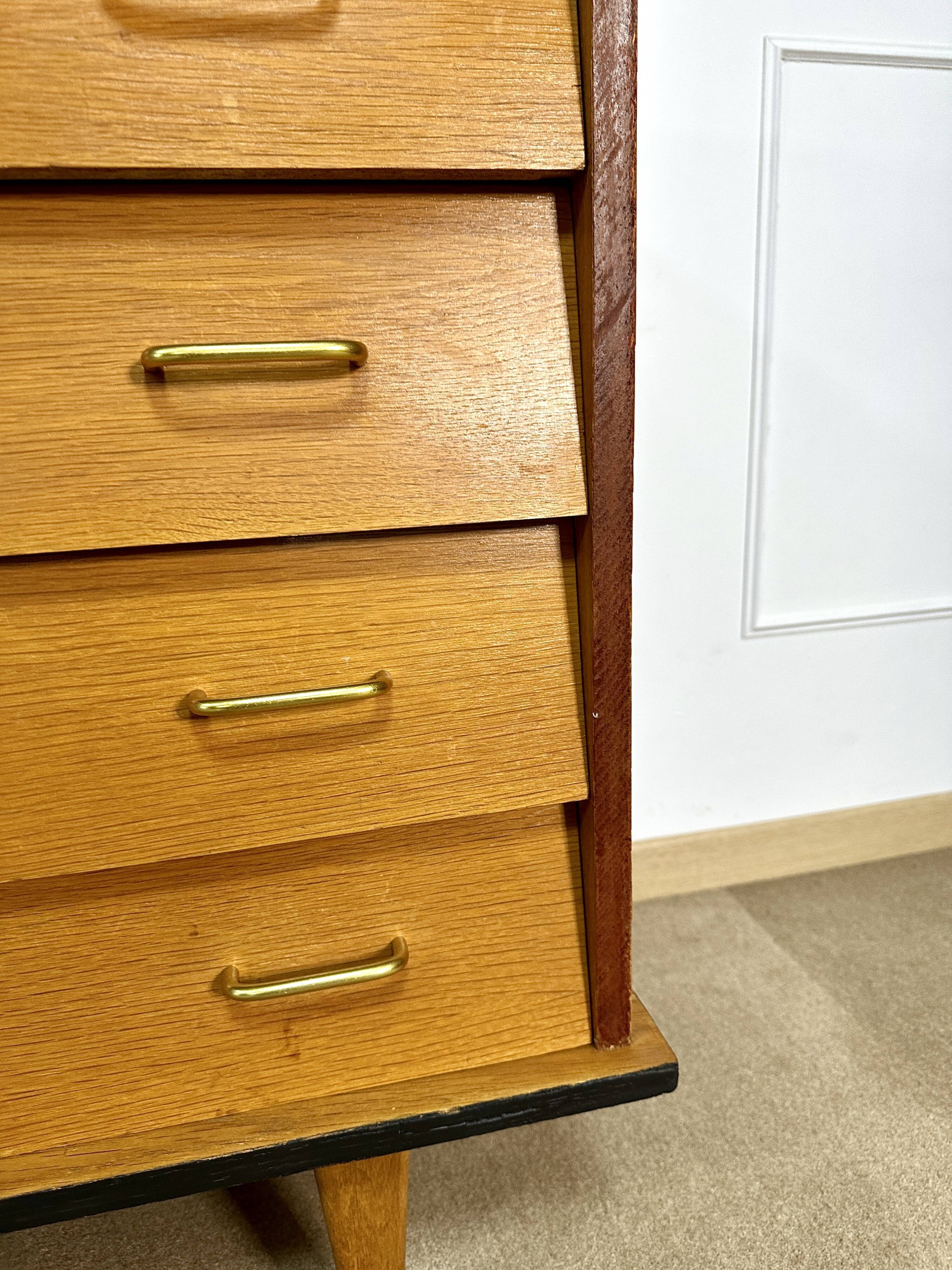 Vintage chest of drawers