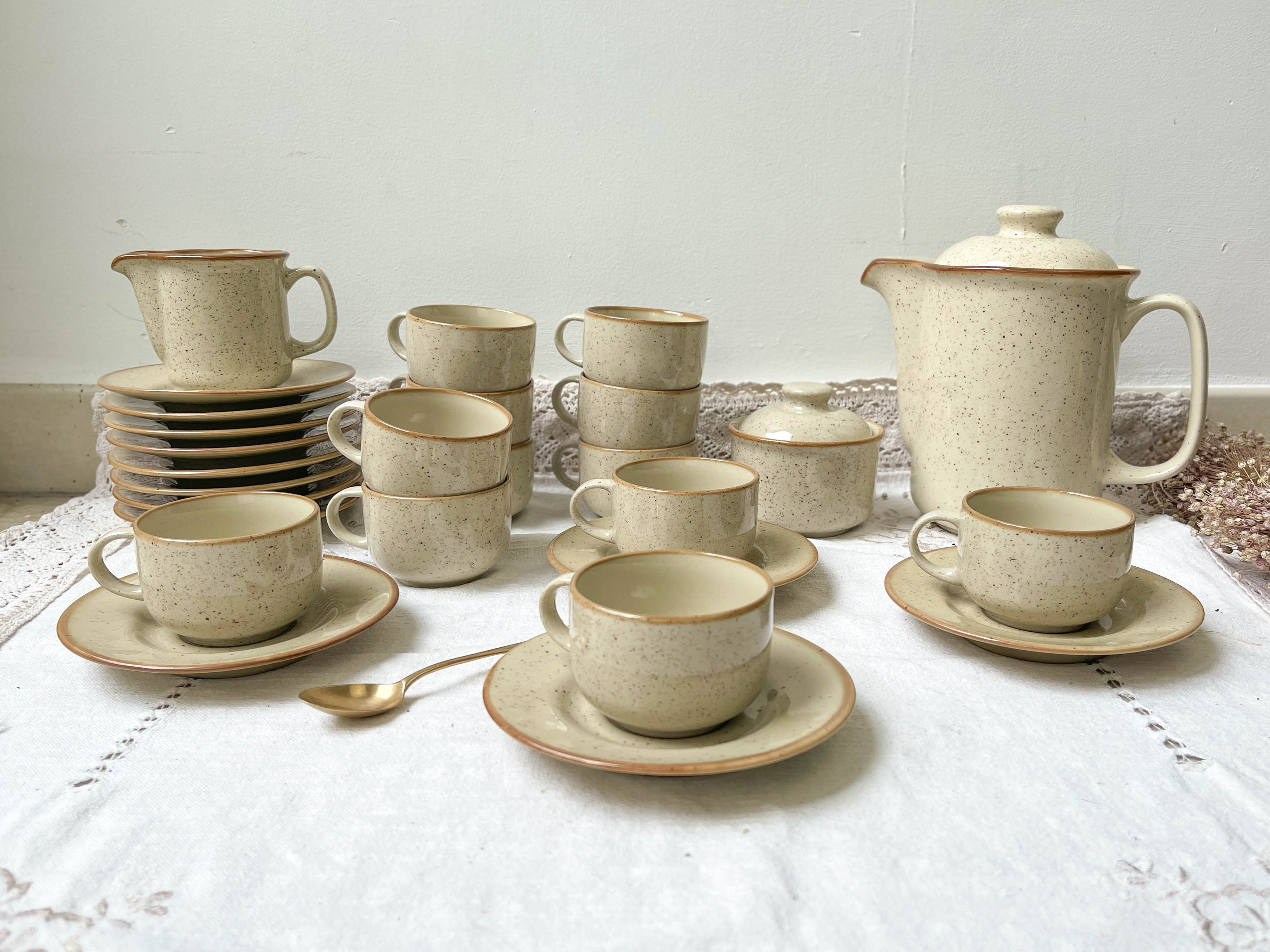 Speckled sandstone coffee service