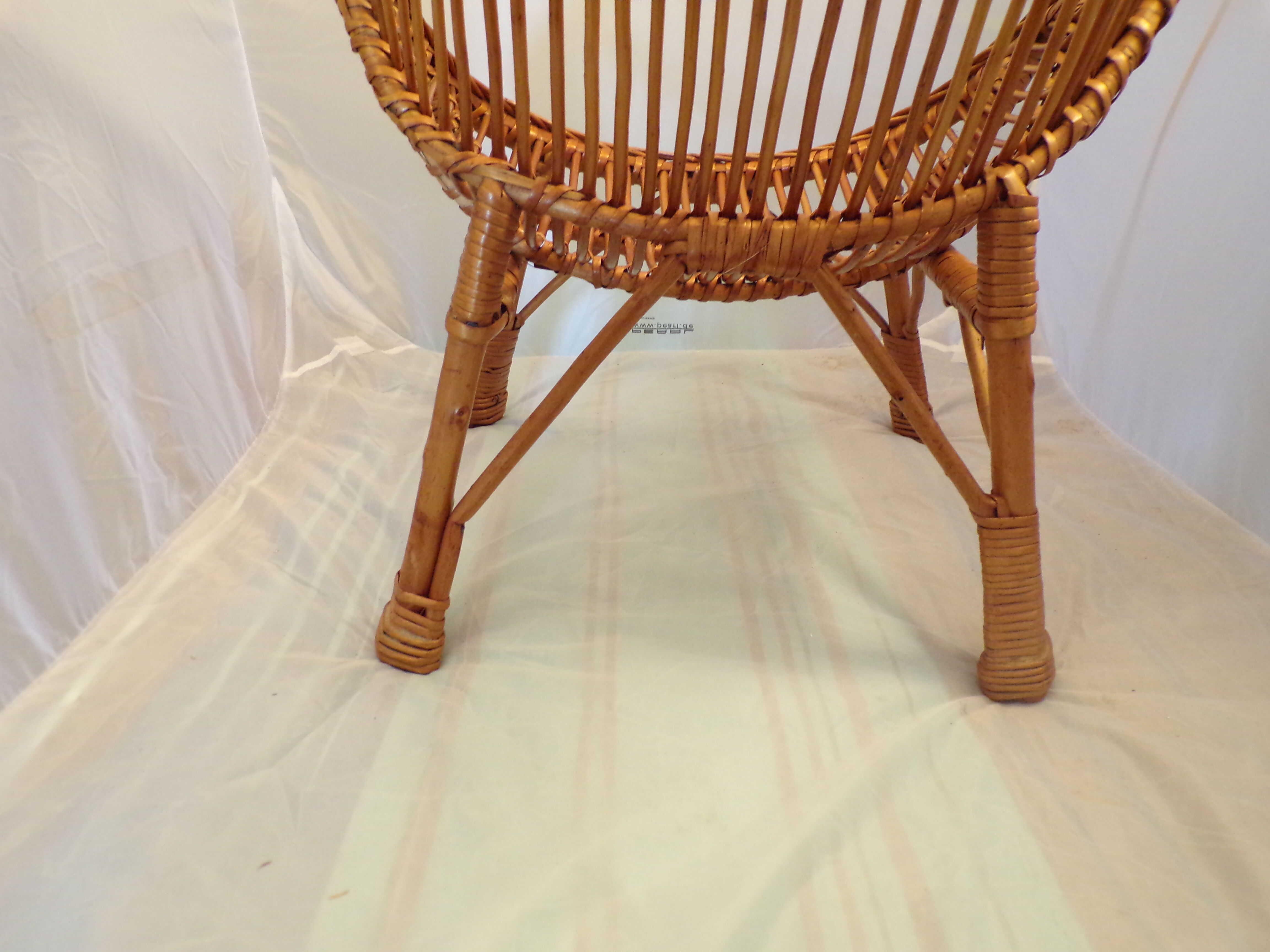 Chaise enfant en osier vintage