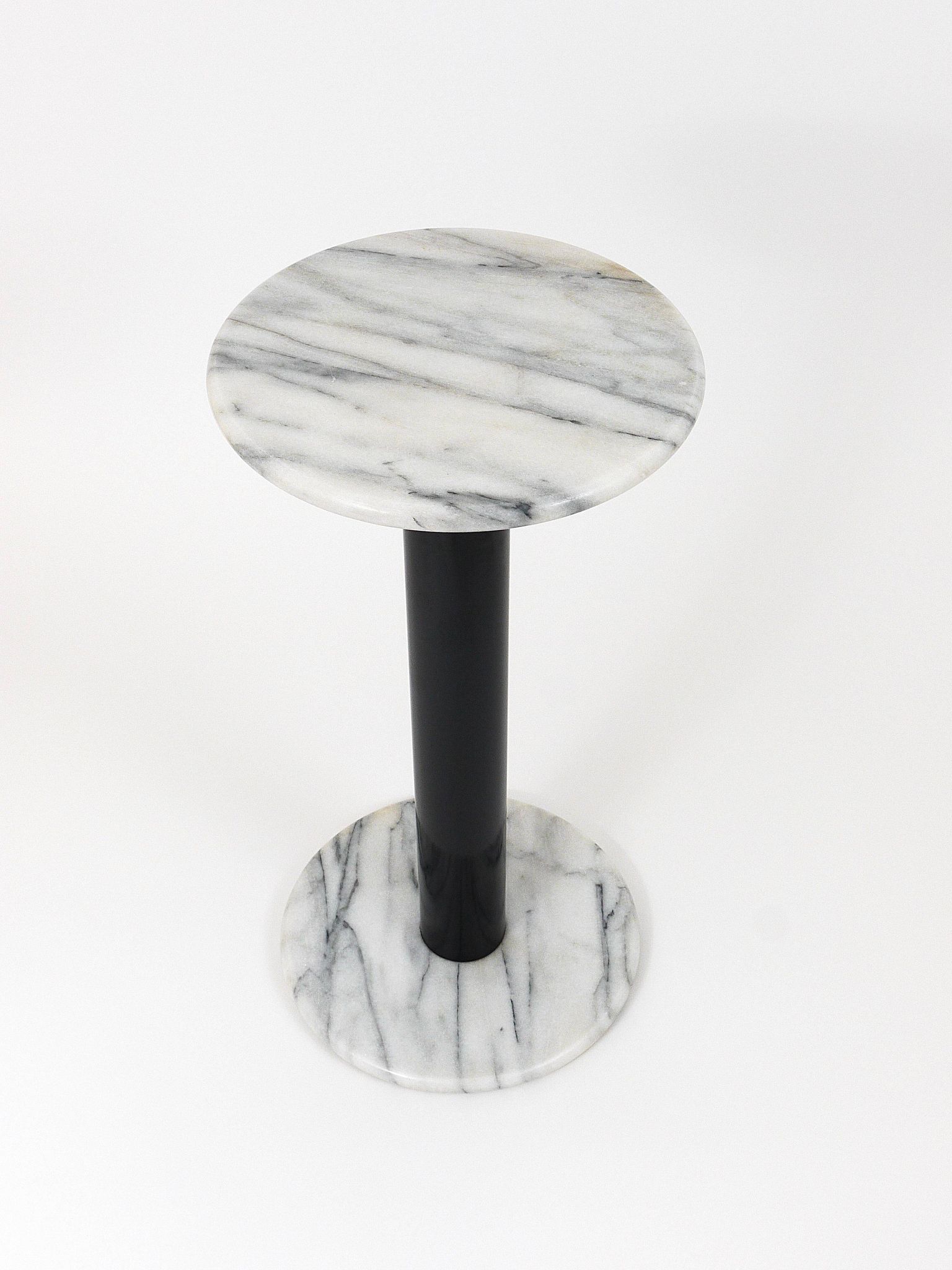 Postmodern pedestal table / plant stand in white Carrara marble, Italy, 1980s