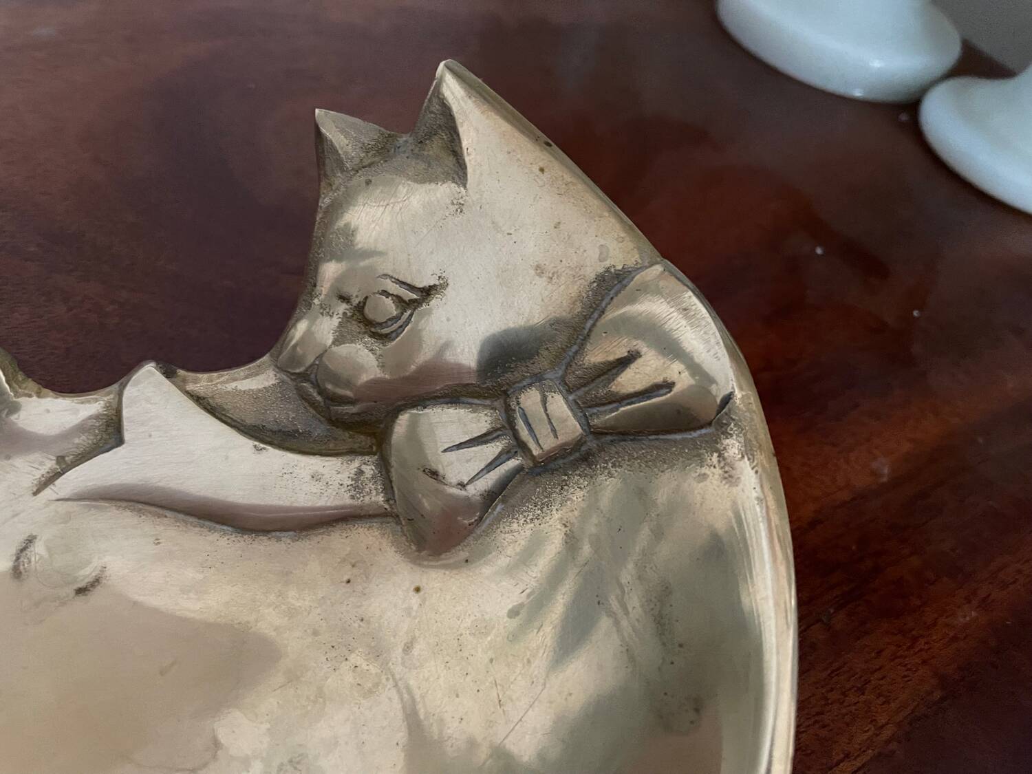 Brass cat pocket tray