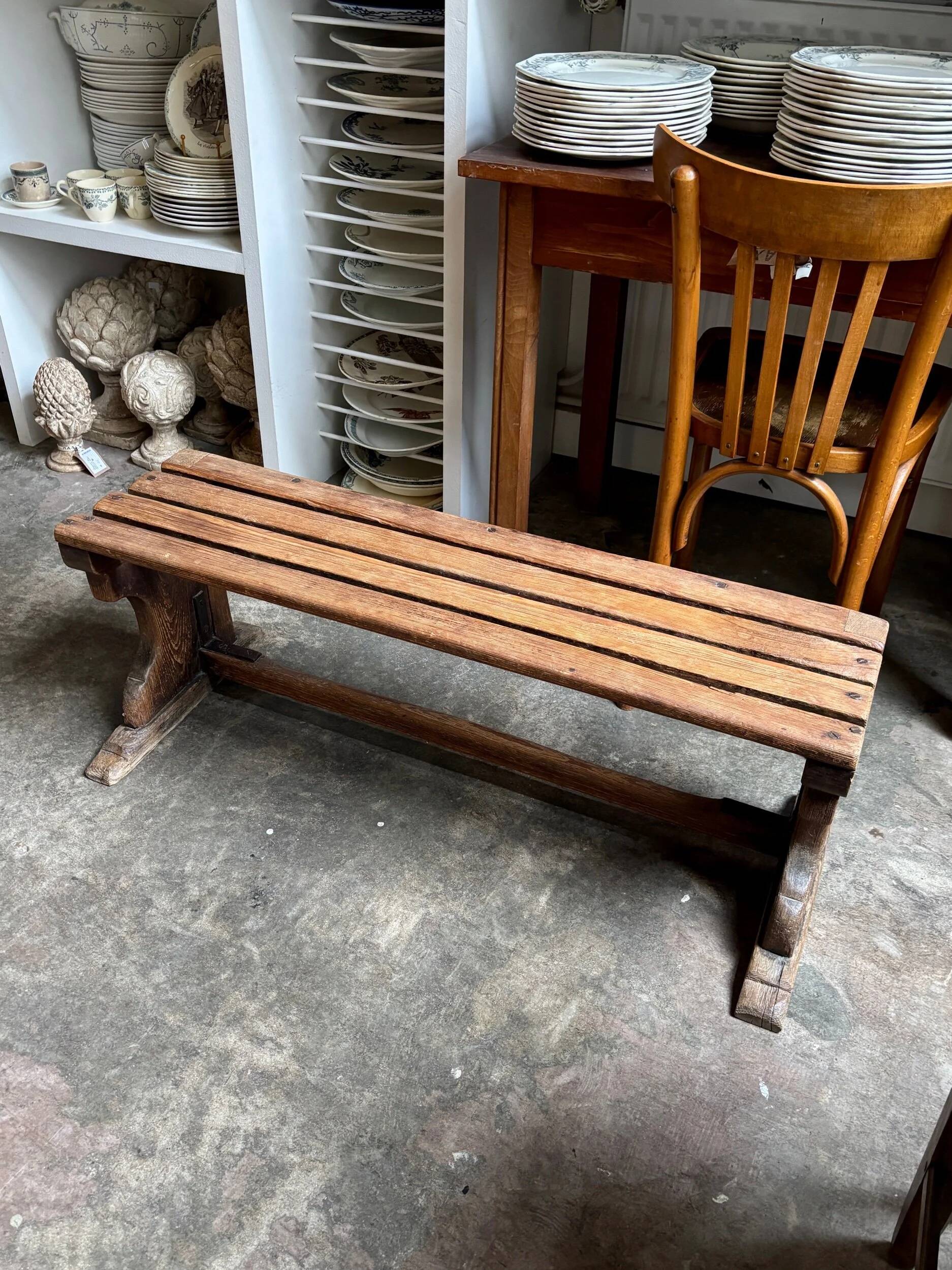Wooden slatted bench ☐ 97 x 40 cm