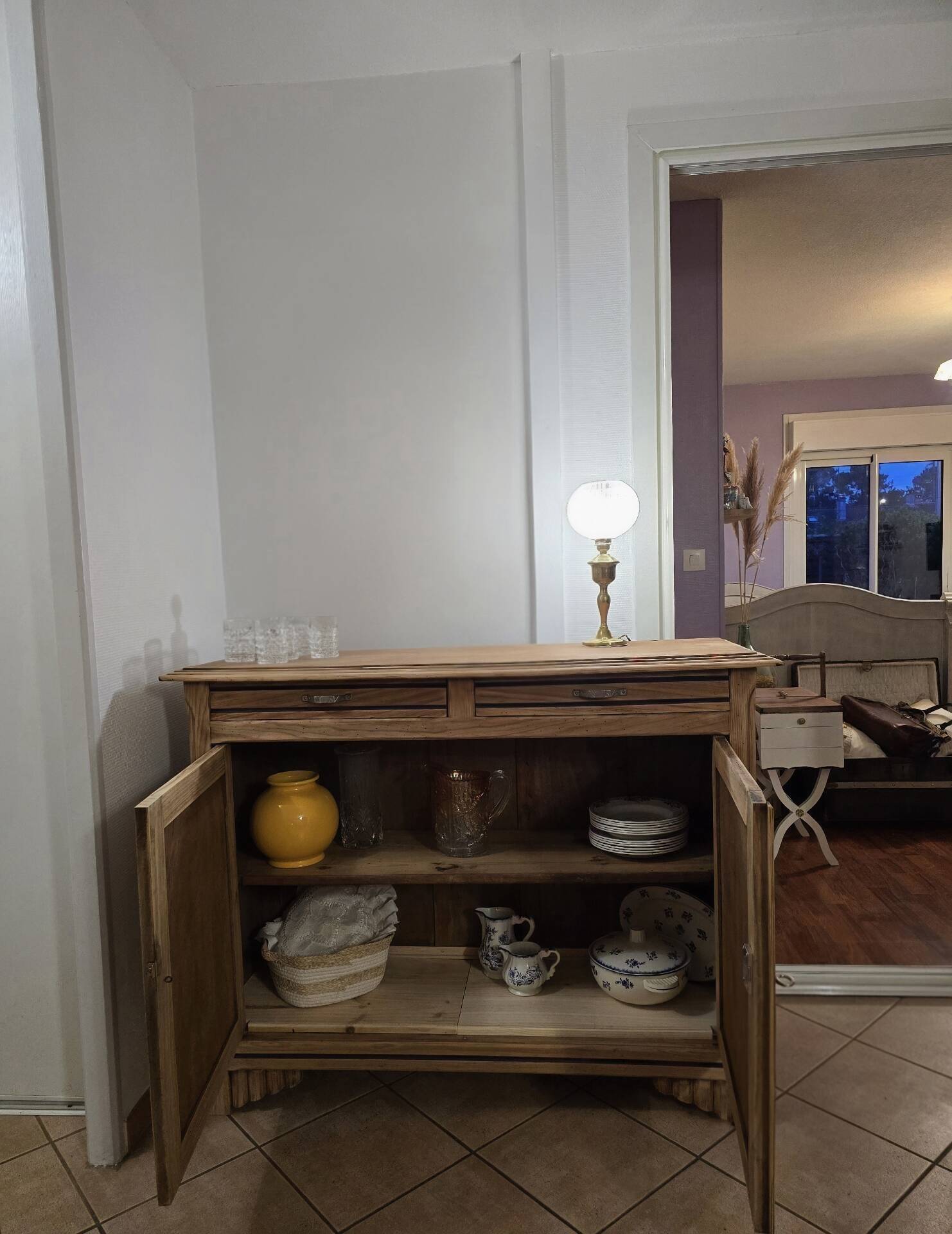 Buffet in Art Deco style, restored solid raw wood.