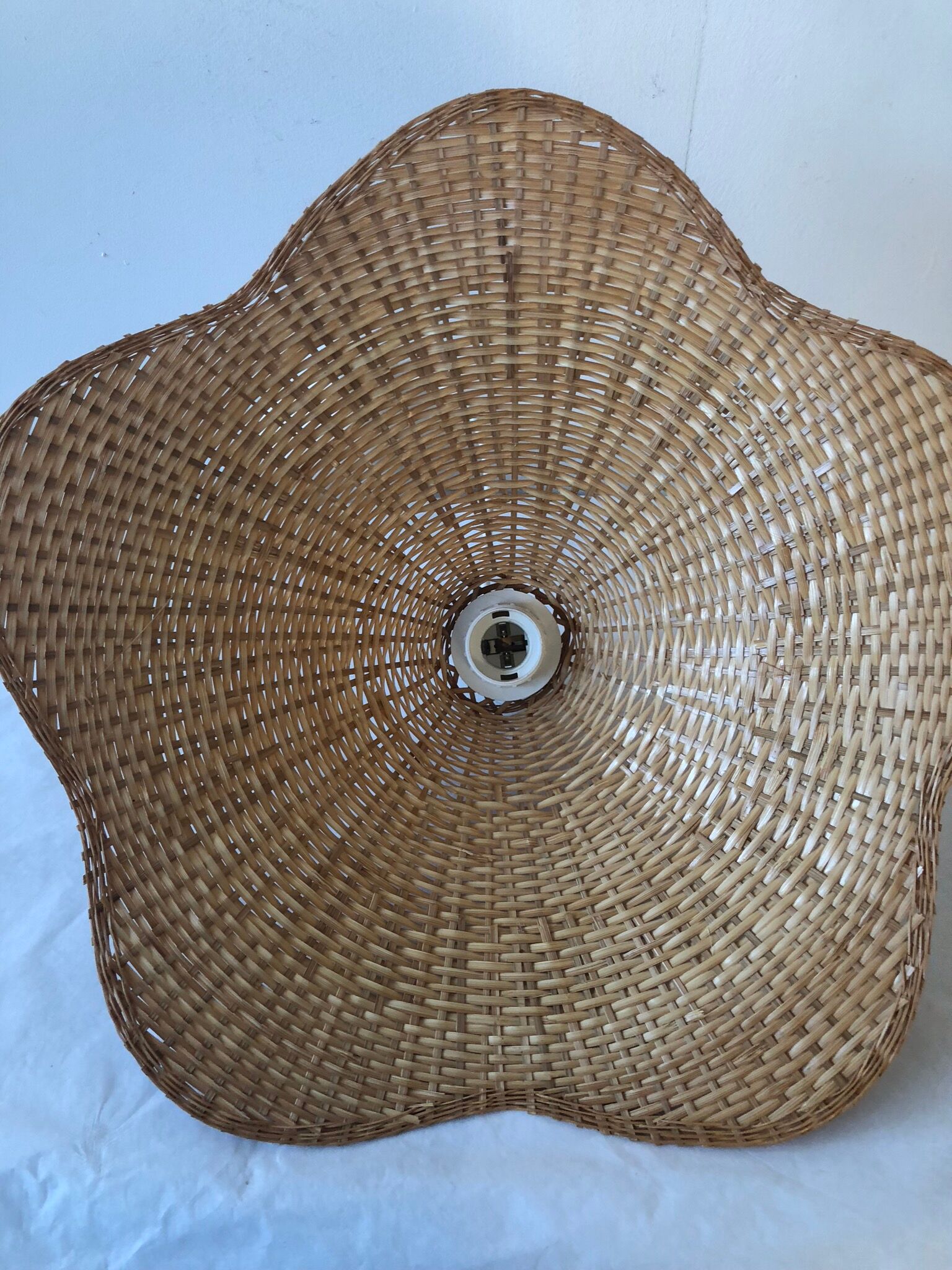 Vintage rattan suspension