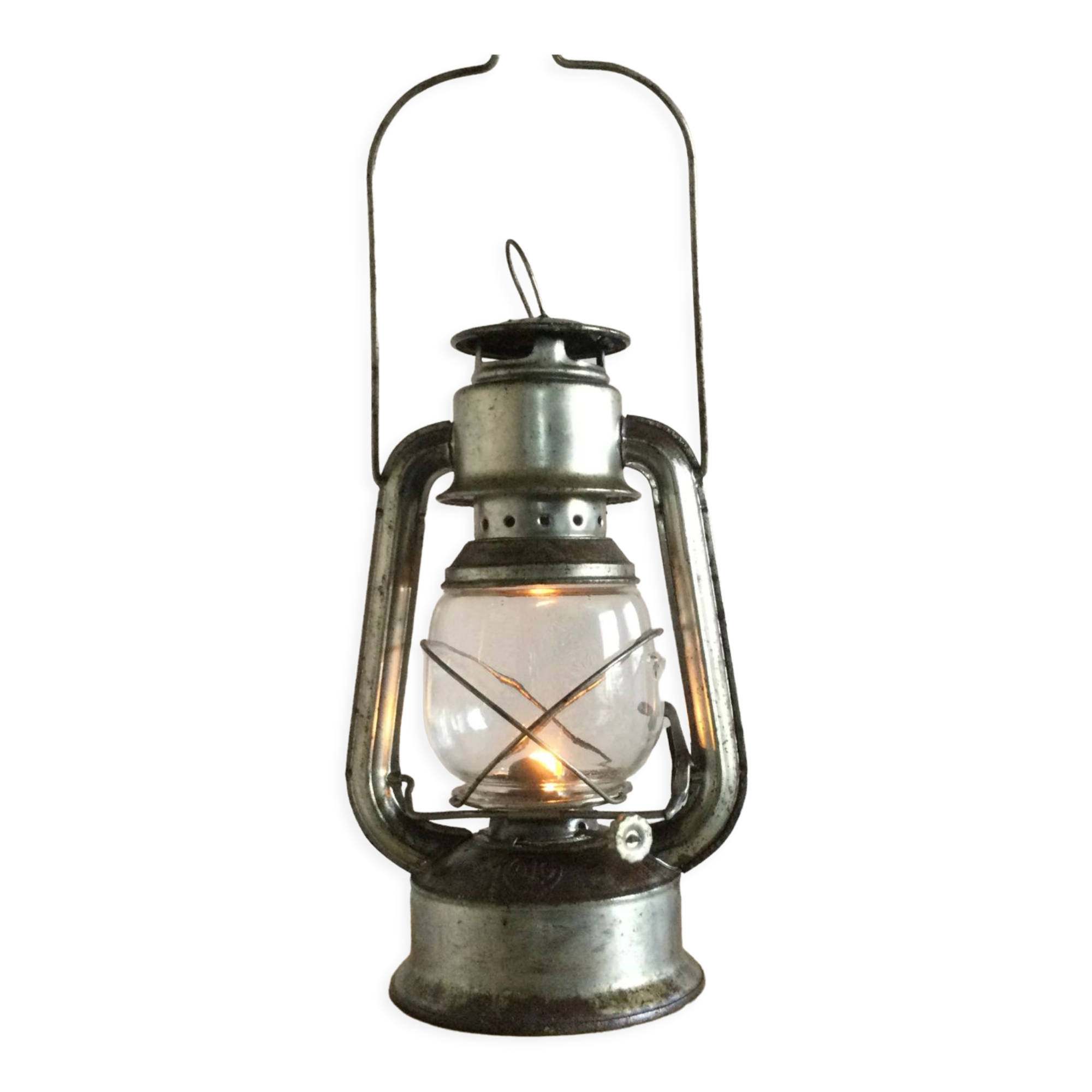 Functional kerosene lamp