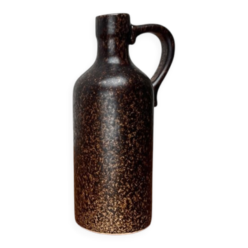 Mid-century ceramic carafe vase by Bastian le Pemp for Kemper / Quimper France, 1960s.