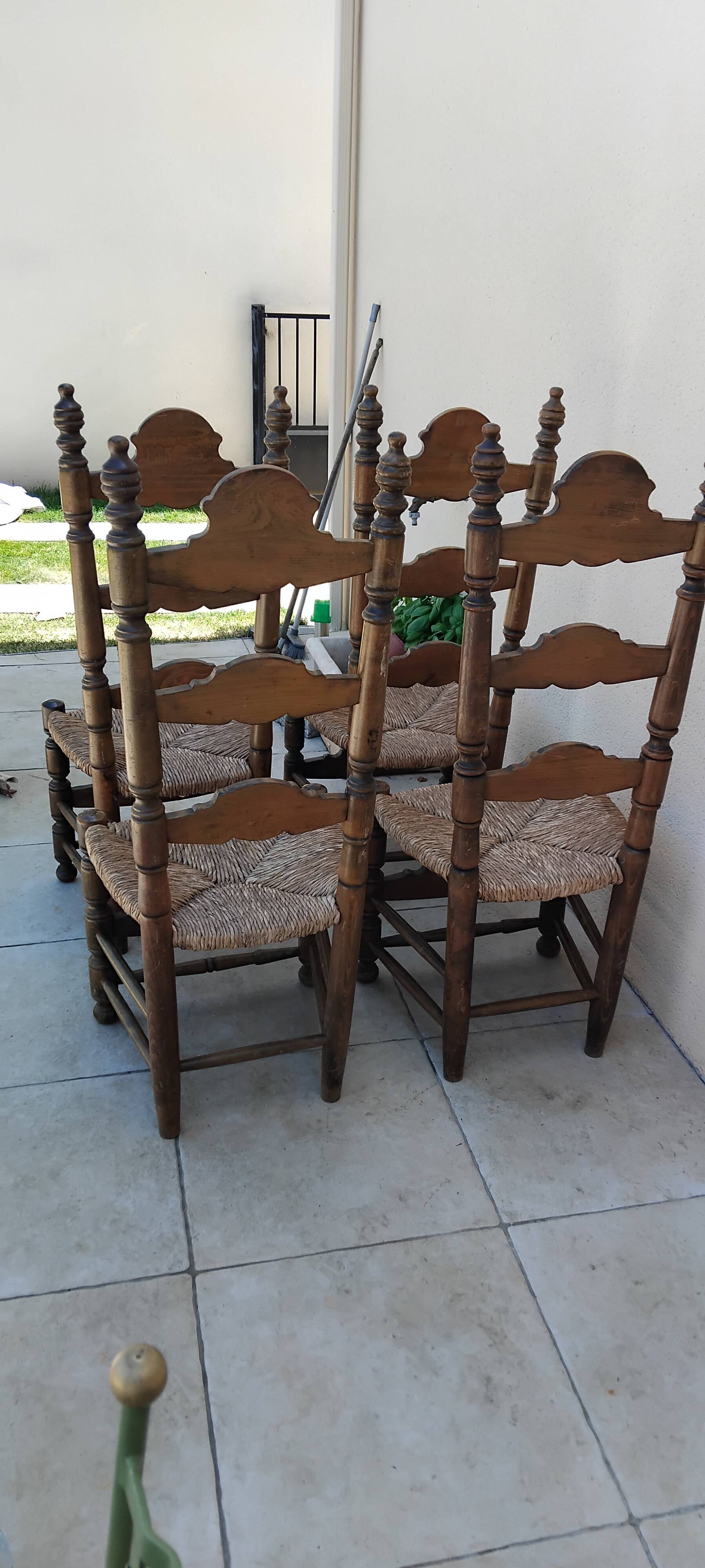 4 antique Provençal wooden chairs
