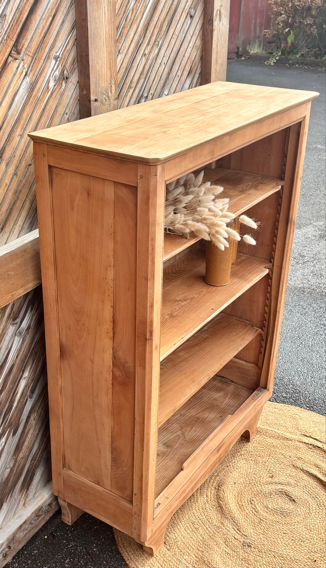 Ancient solid wood sideboard: bookshelf cabinet
