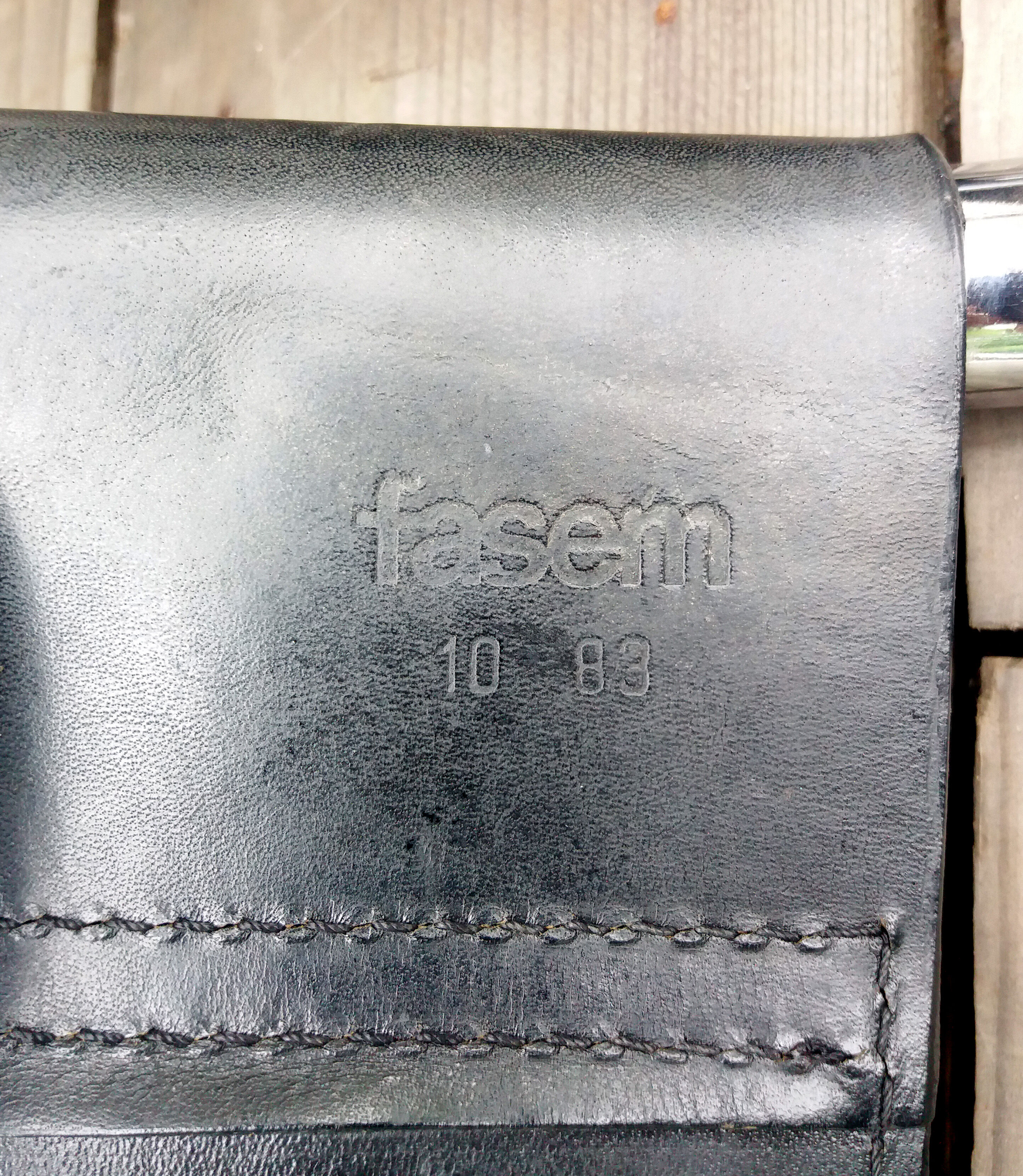 Paire de chaises par Fasem