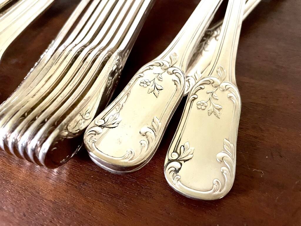 36-piece silver-plated cutlery set