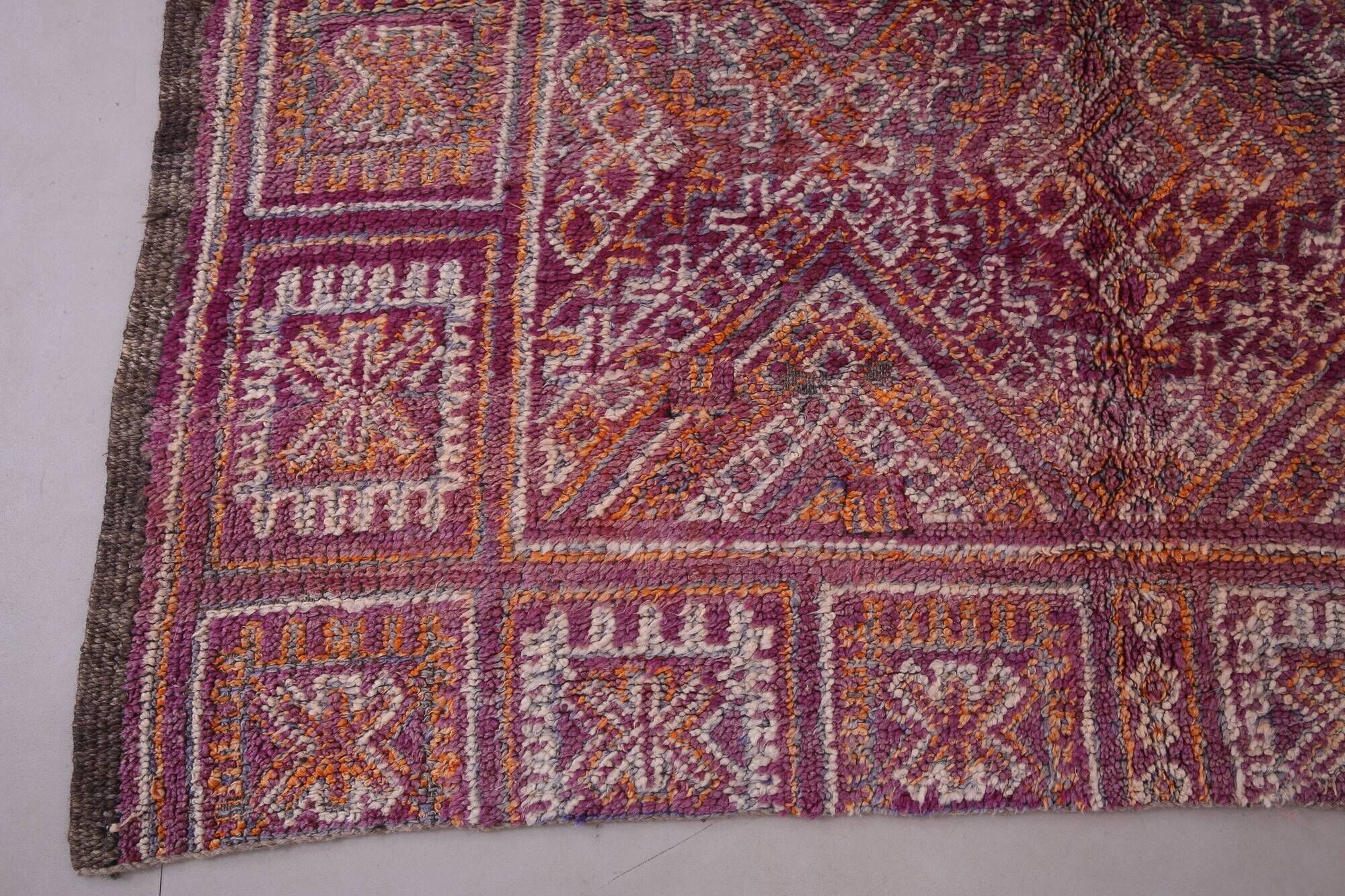 Purple Vintage Moroccan Rug 187 x 296 cm, Berber Handmade Wool Rug Bohemian