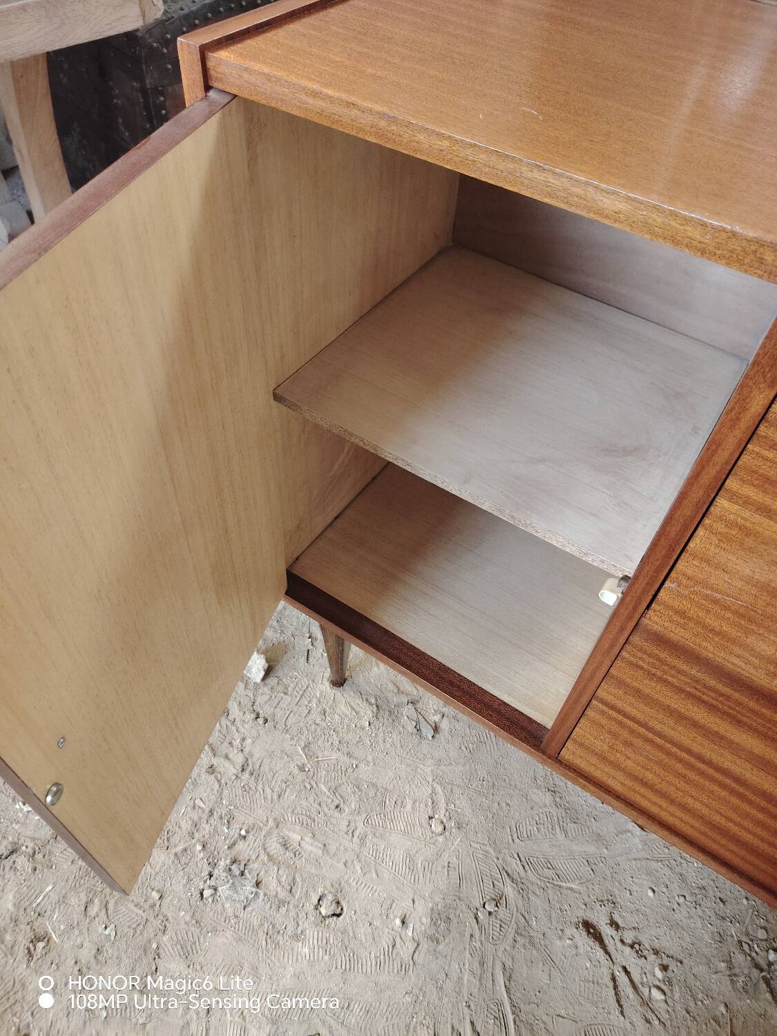 Commode asymétrique