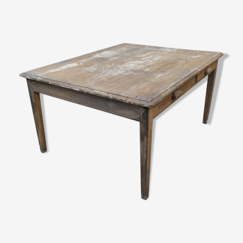 Ancienne table en bois avec 4 tiroirs